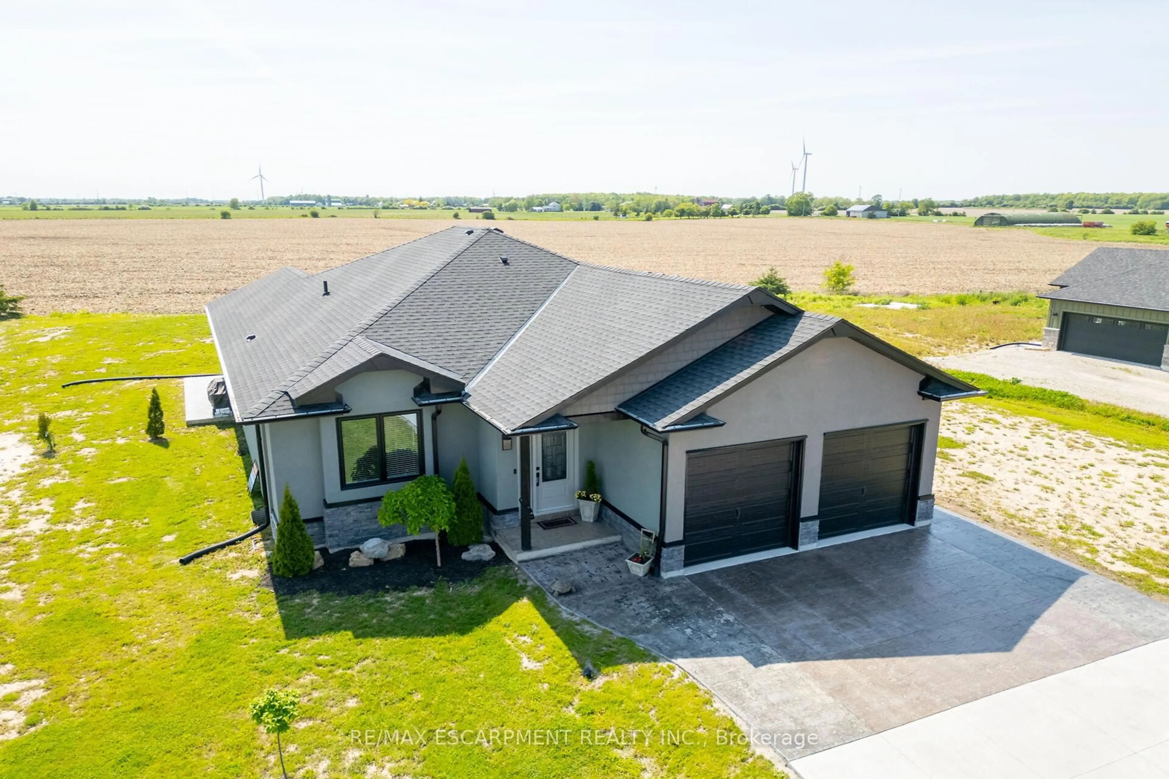 A pic from outside/outdoor area/front of a property/back of a property/a pic from drone, water/lake/river/ocean view for 1163 Kohler Rd, Haldimand Ontario N0A 1E0