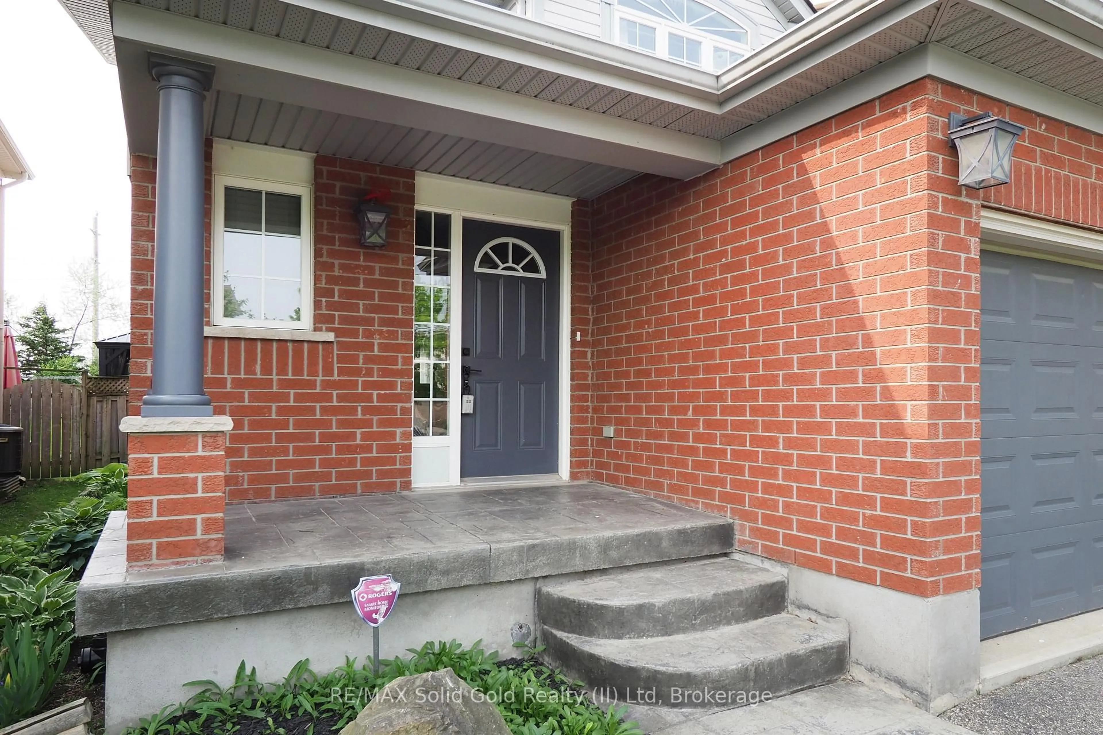 Home with brick exterior material, street for 507 Commonwealth Cres, Kitchener Ontario N2E 4K2