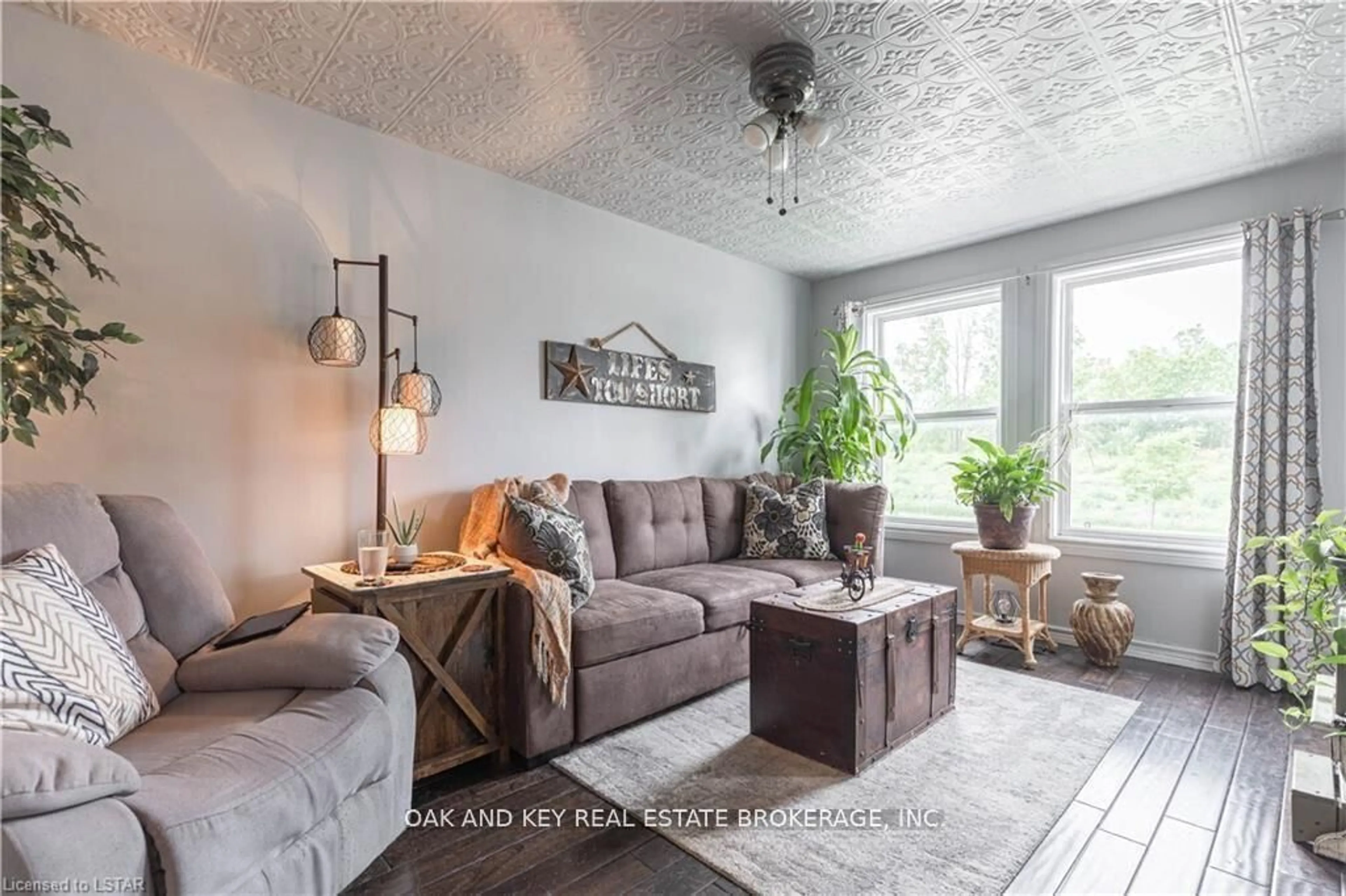 Living room with furniture, unknown for 487 Burbrook Pl, London East Ontario N5W 4B5