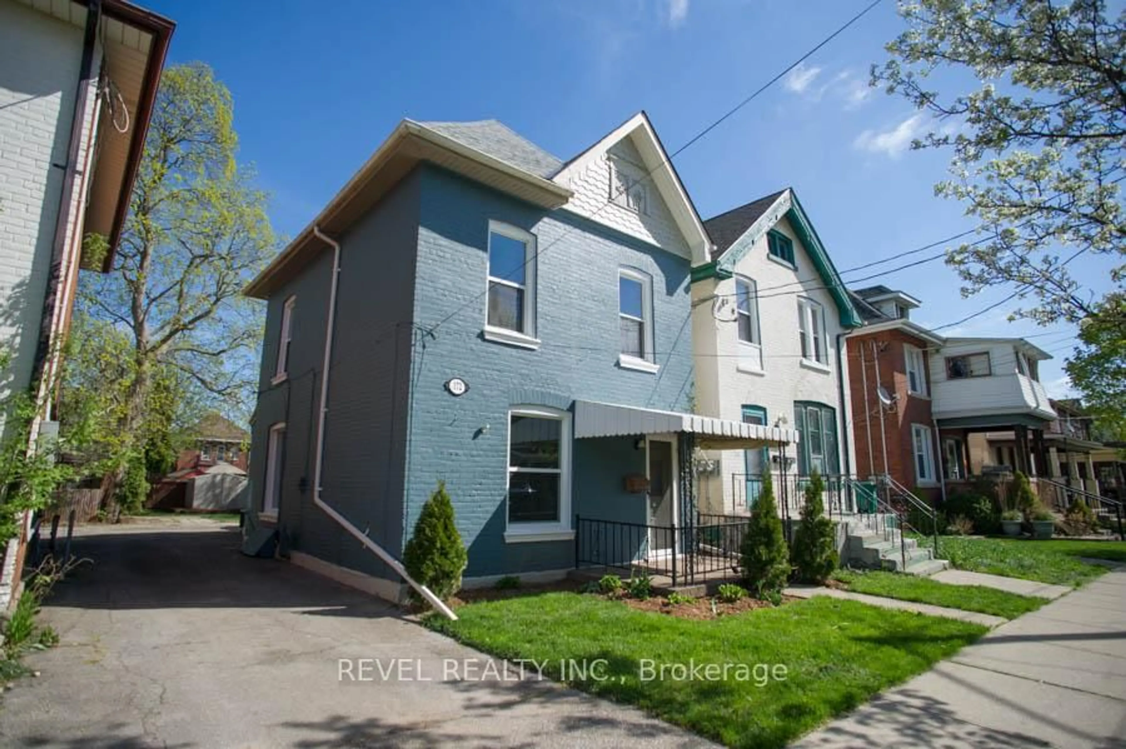 Home with brick exterior material, street for 172 Sheridan St, Brantford Ontario N3S 4P8