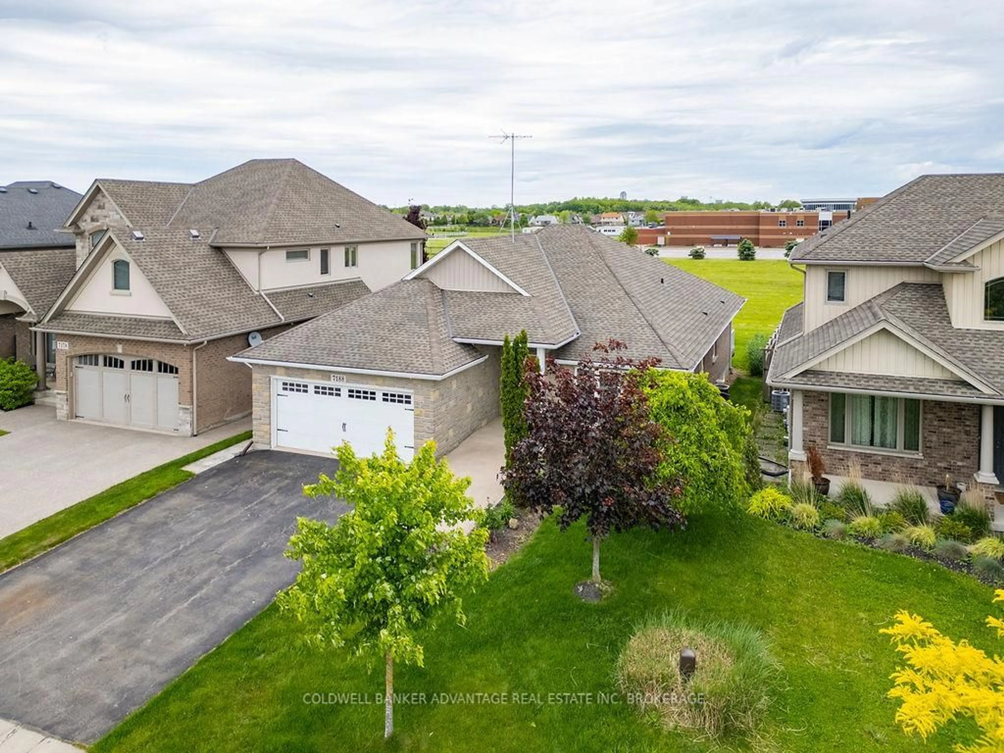 A pic from outside/outdoor area/front of a property/back of a property/a pic from drone, street for 7188 St Michael Ave, Niagara Falls Ontario L2H 3N5