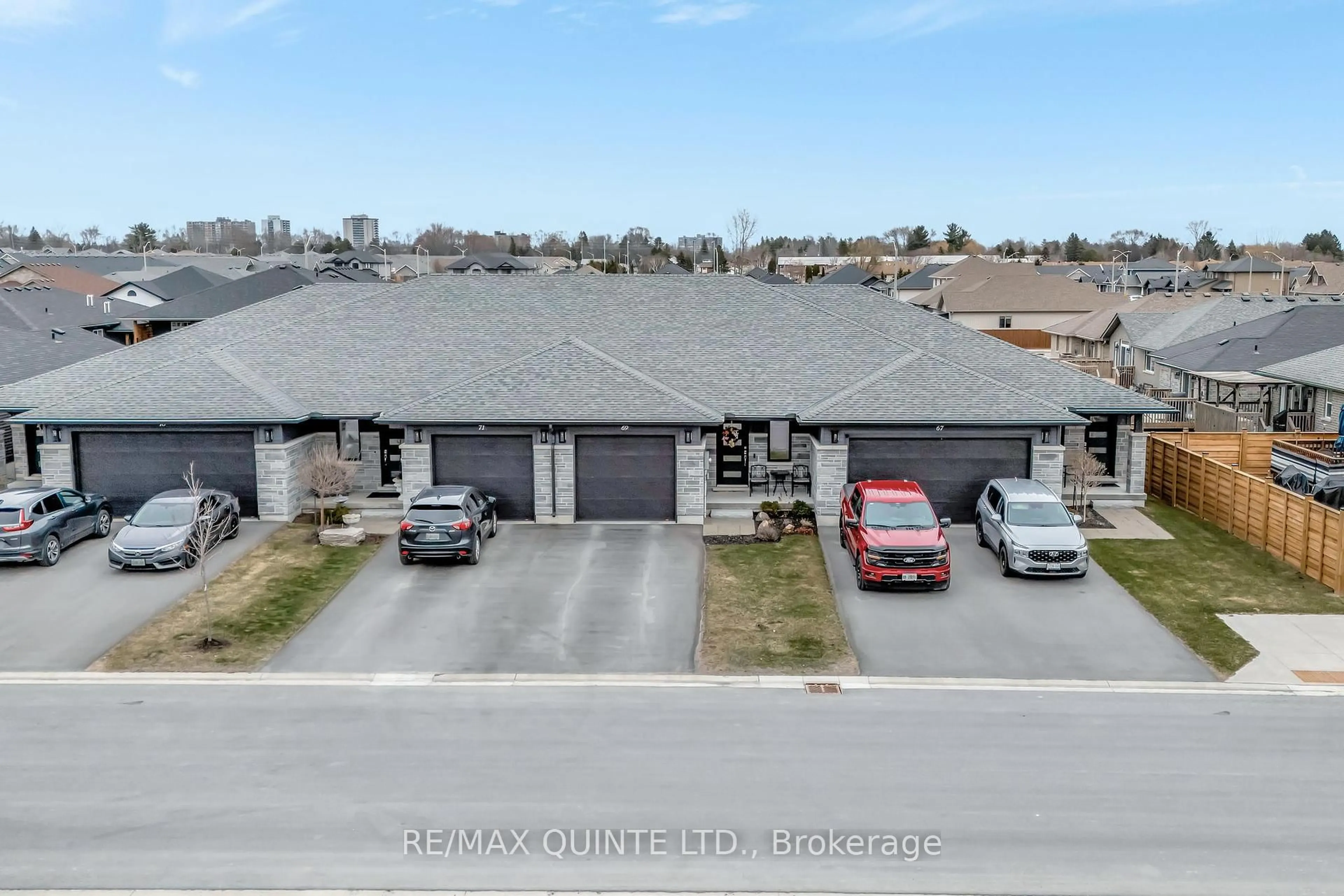 A pic from outside/outdoor area/front of a property/back of a property/a pic from drone, mountain view for 69 Dewal Pl, Belleville Ontario K8P 0H3