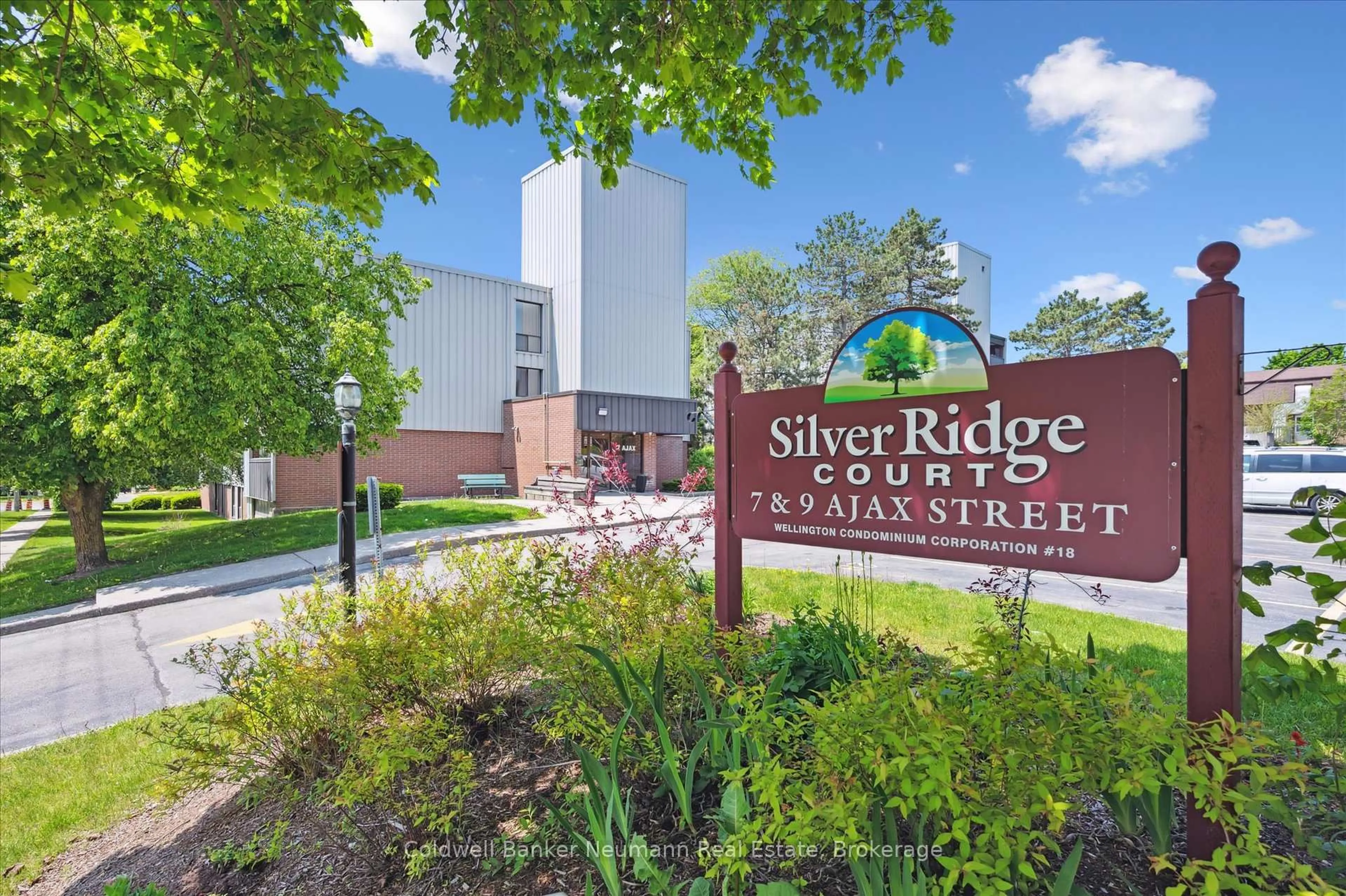 Indoor foyer for 7 Ajax St #206, Guelph Ontario N1H 2A9