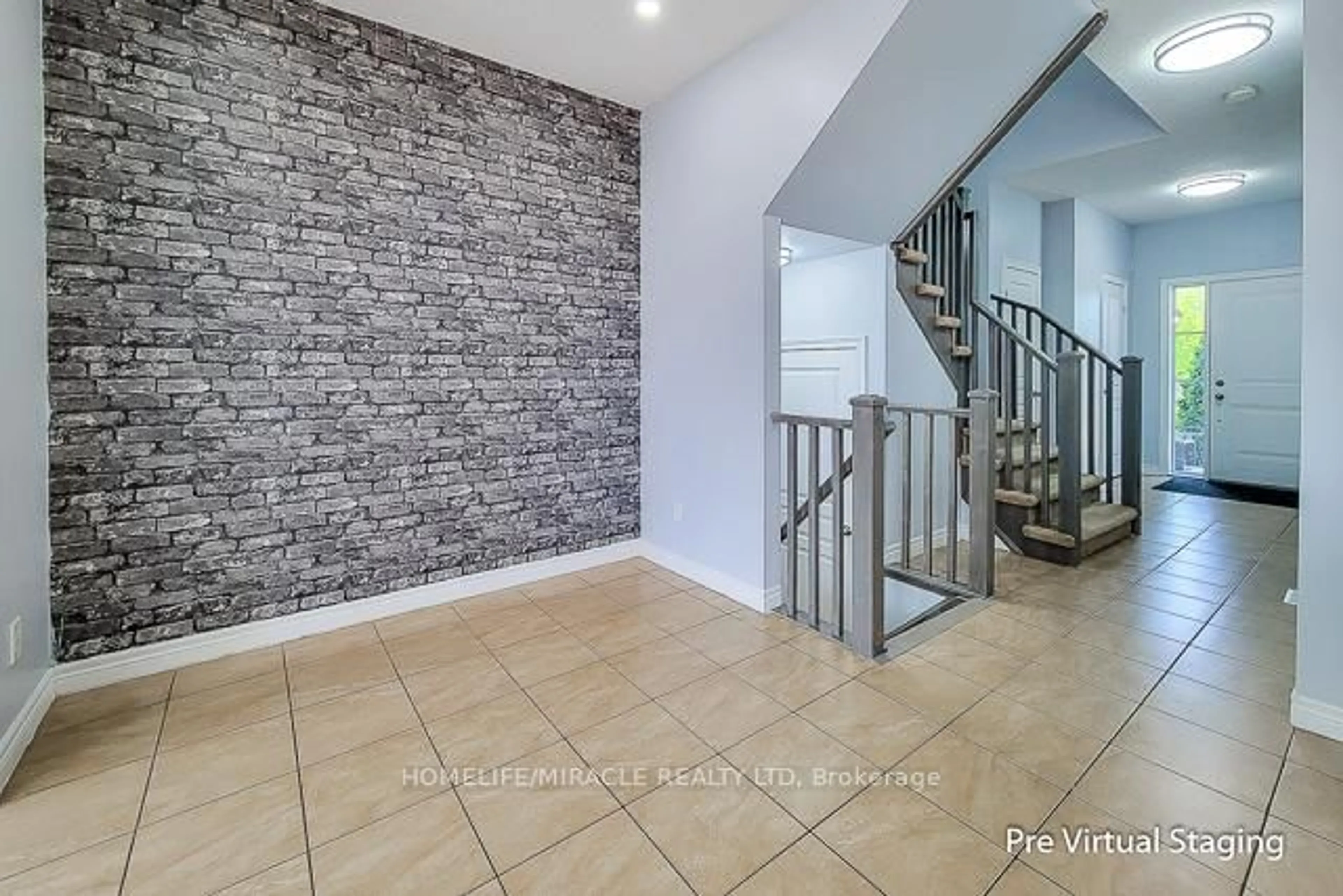 Indoor foyer for 77 Highgate Dr, Hamilton Ontario L8J 0C2