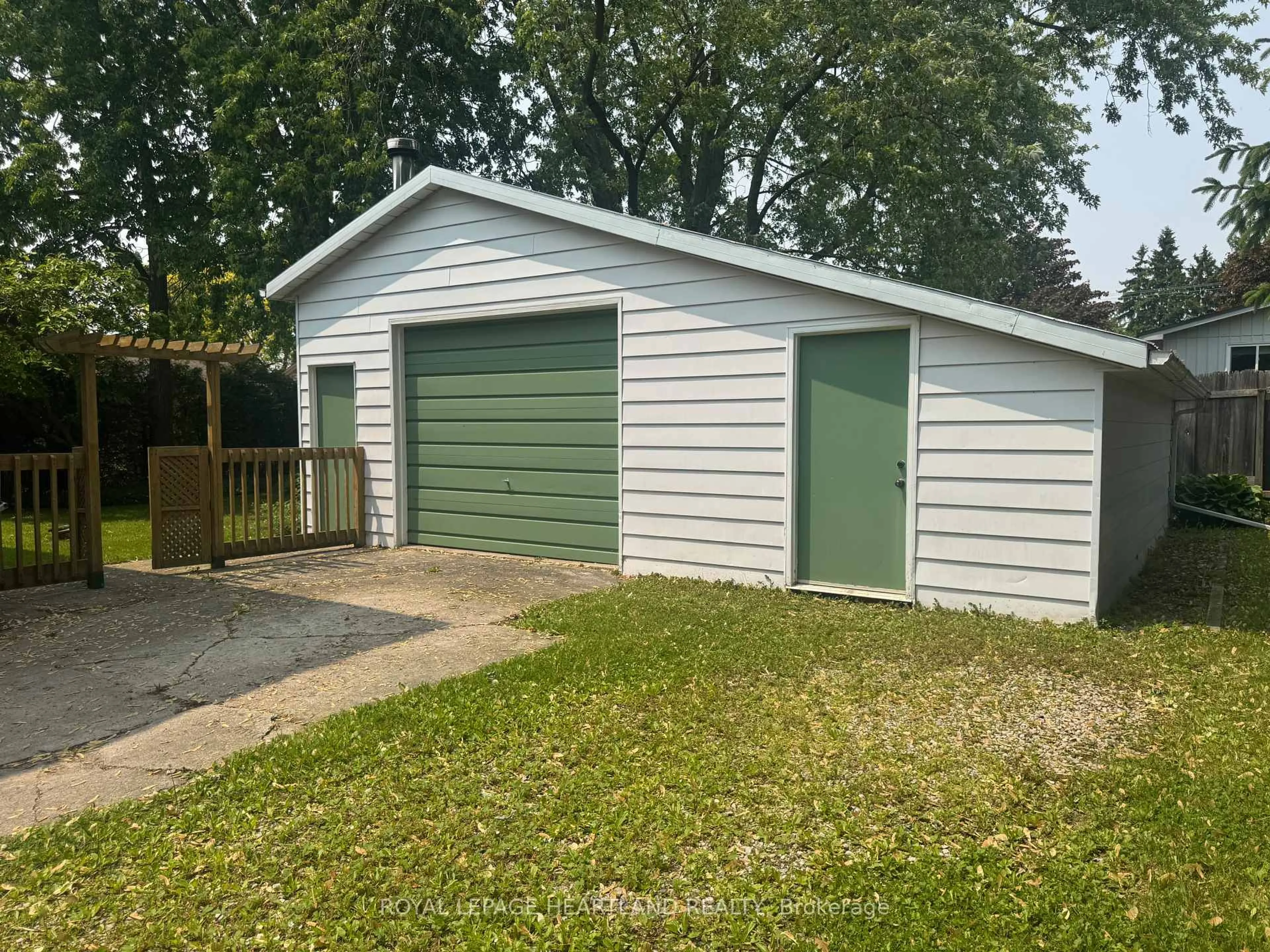 Shed for 72 Thomas St, South Huron Ontario N0M 1S2