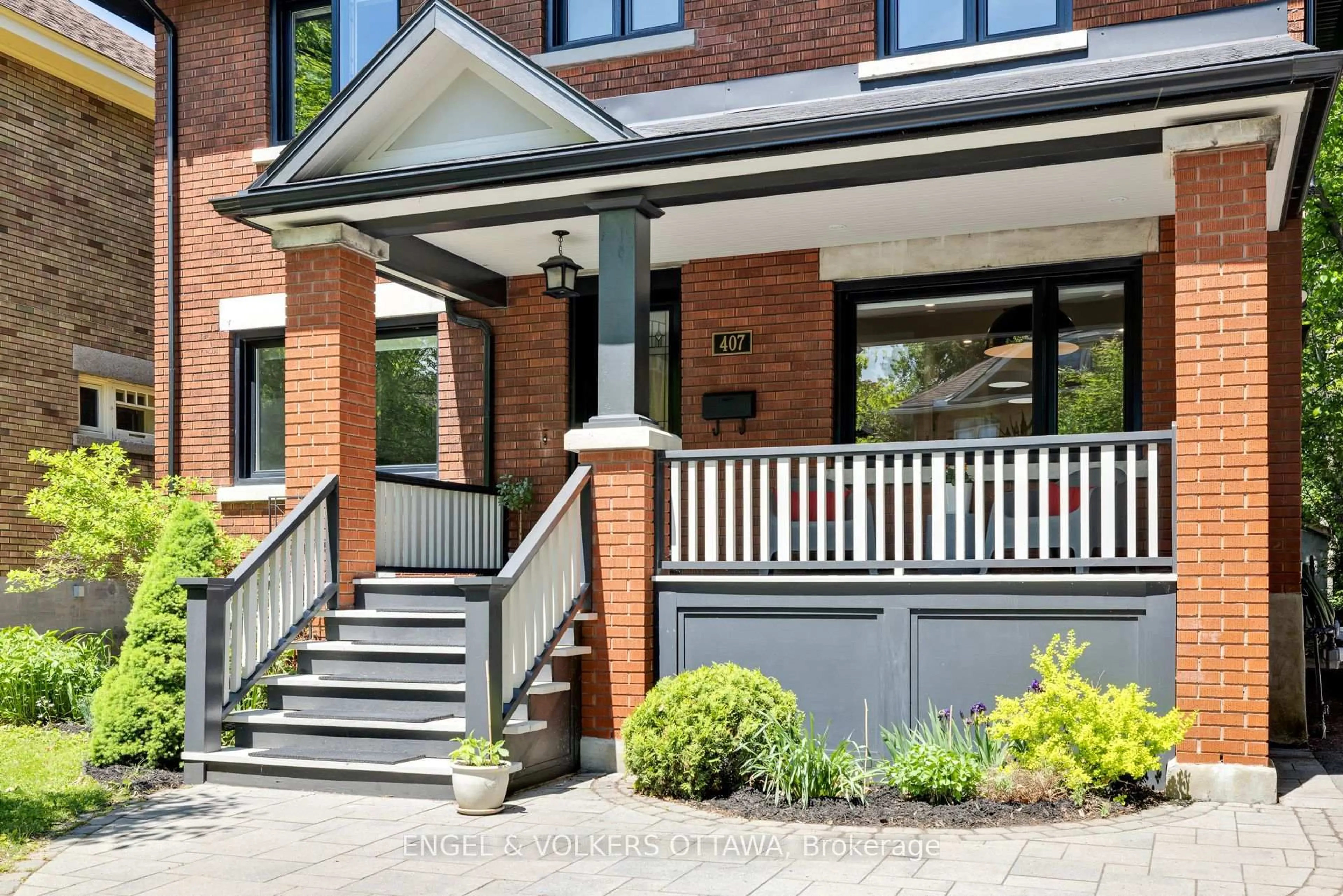 Home with brick exterior material, street for 407 Third Ave, Ottawa Ontario K1S 2K6