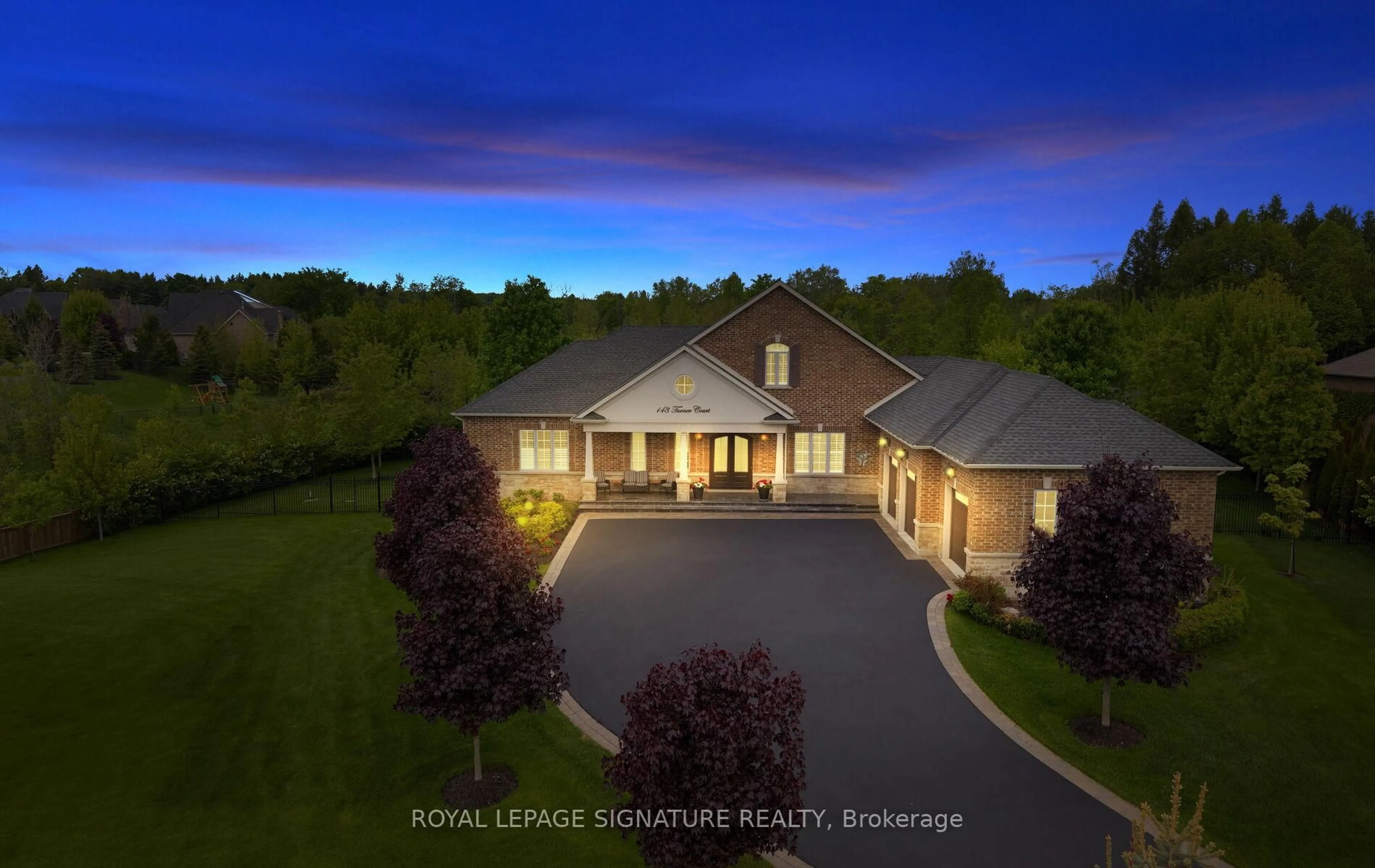 A pic from outside/outdoor area/front of a property/back of a property/a pic from drone, unknown for 143 Turner Crt, Erin Ontario N0B 1H0