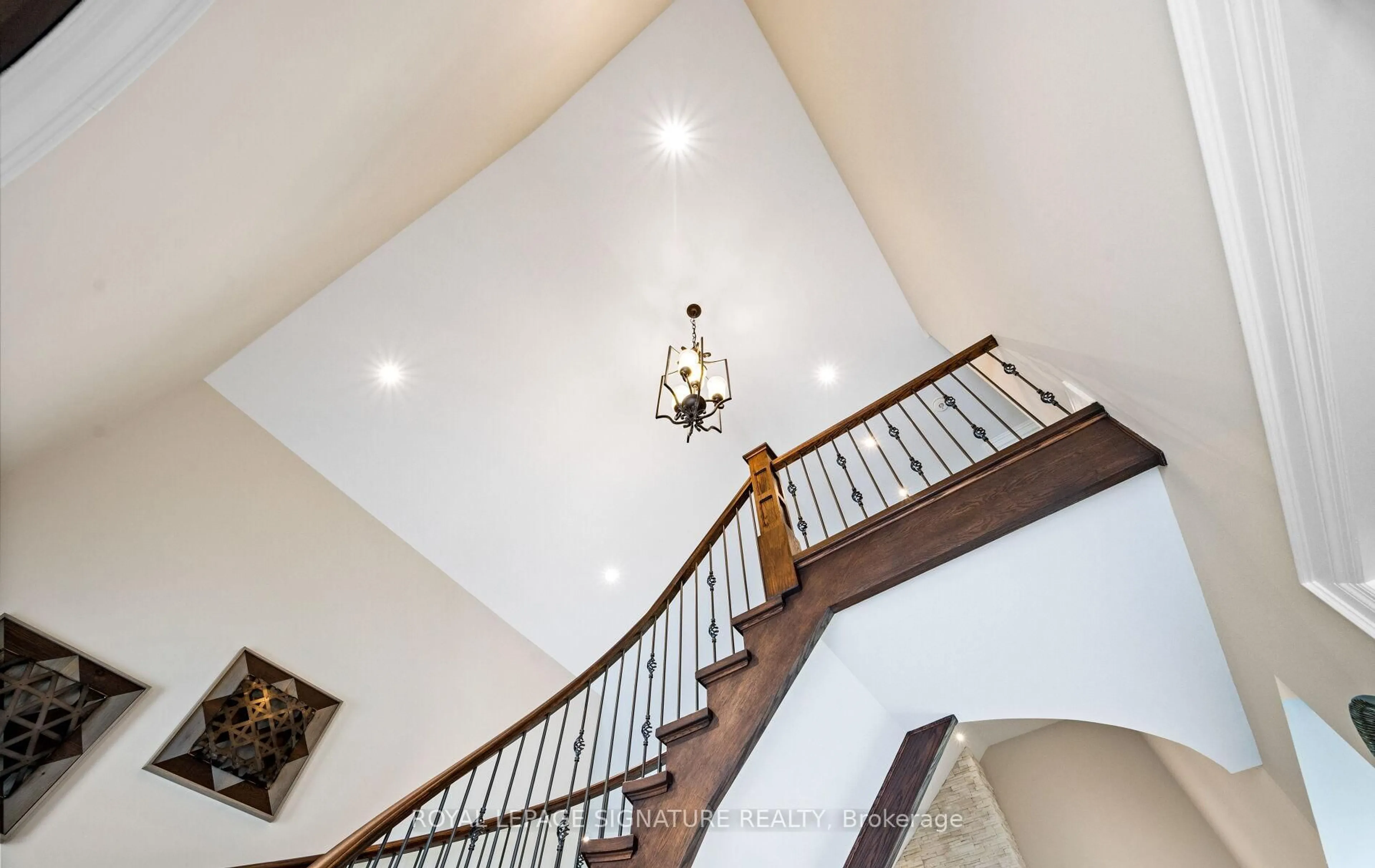 Stairs for 143 Turner Crt, Erin Ontario N0B 1H0