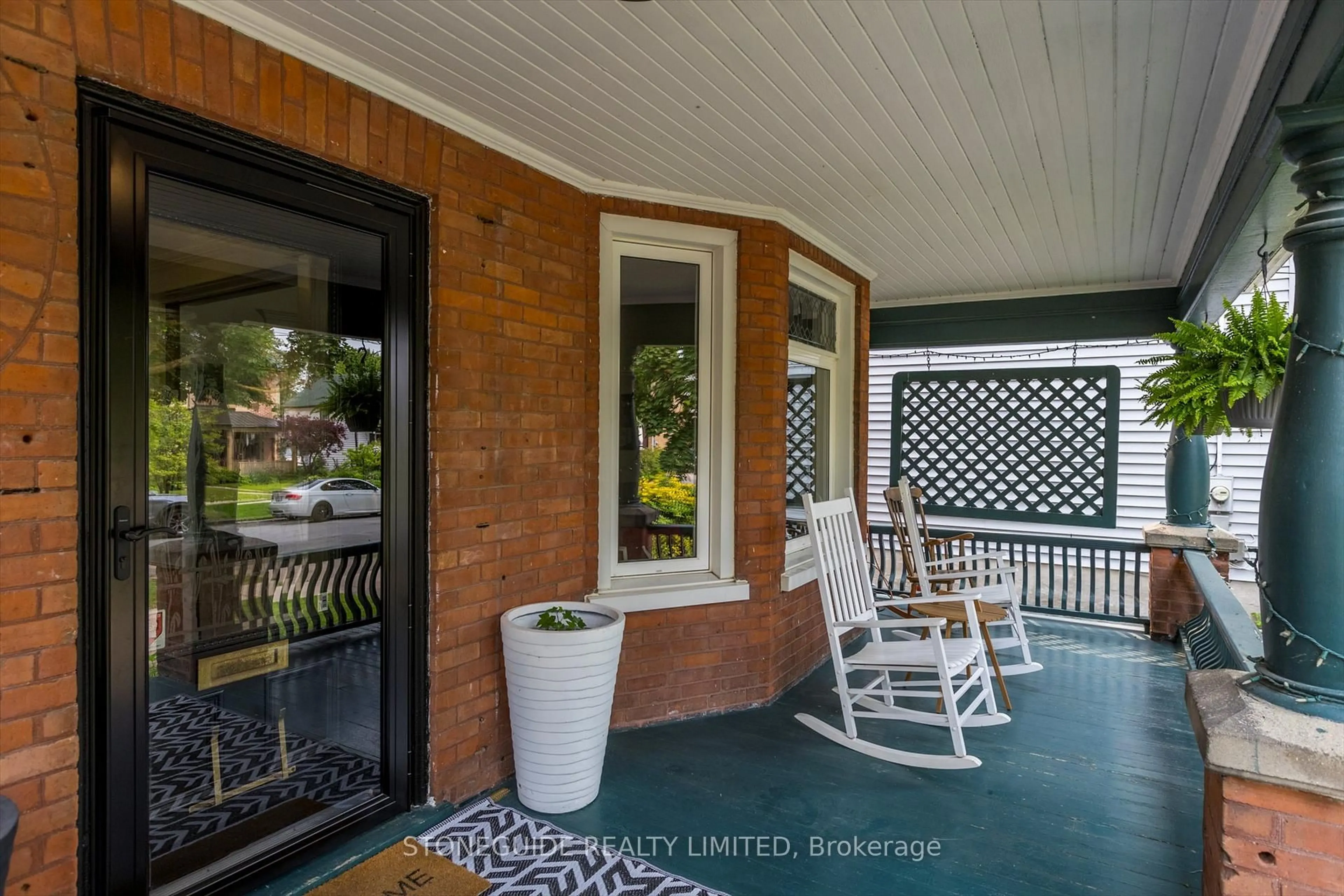 Patio, street for 454 Mark St, Peterborough East Ontario K9H 1V9