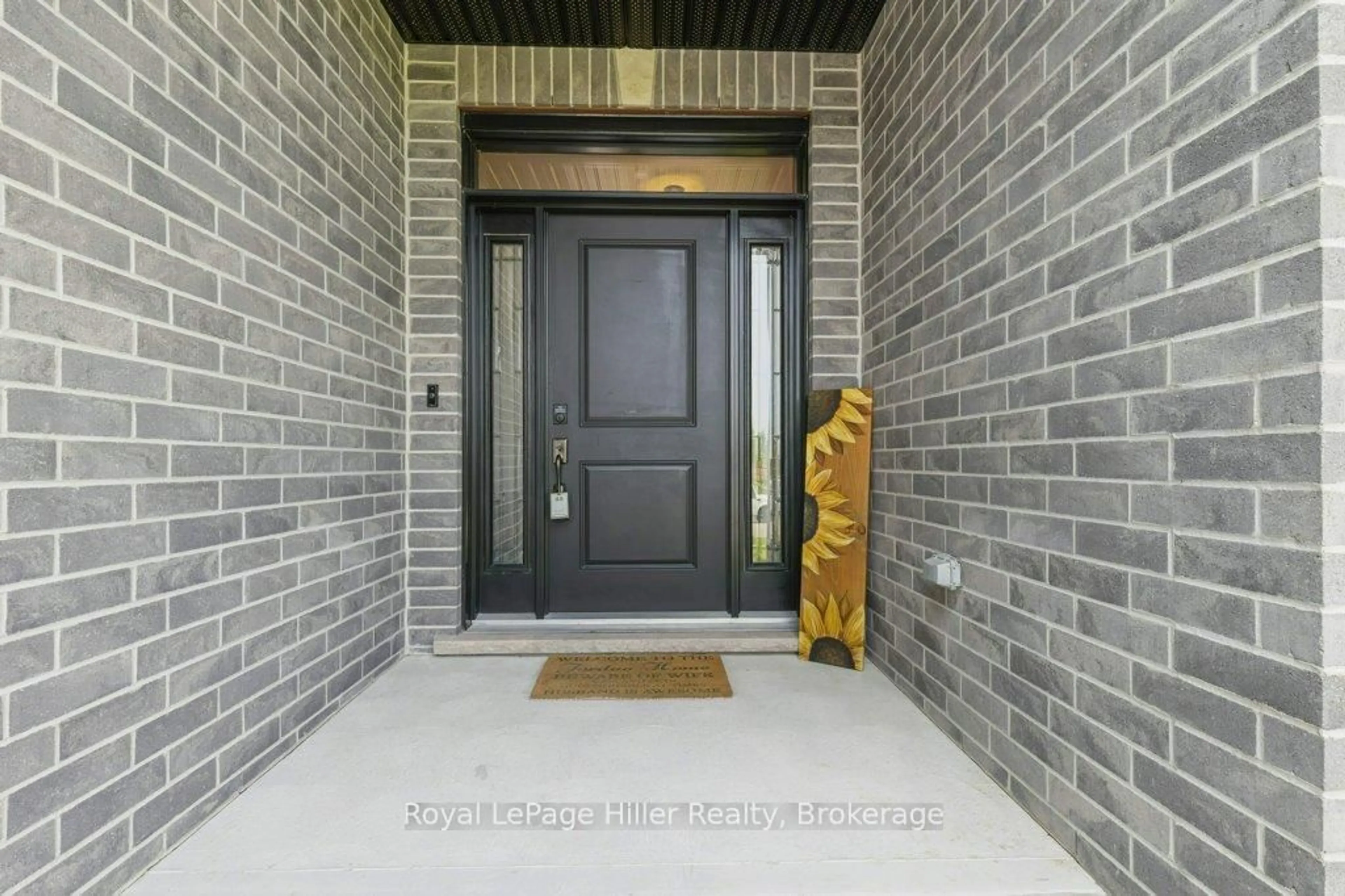 Indoor entryway for 65 Reagan St, Perth East Ontario N0K 1M0