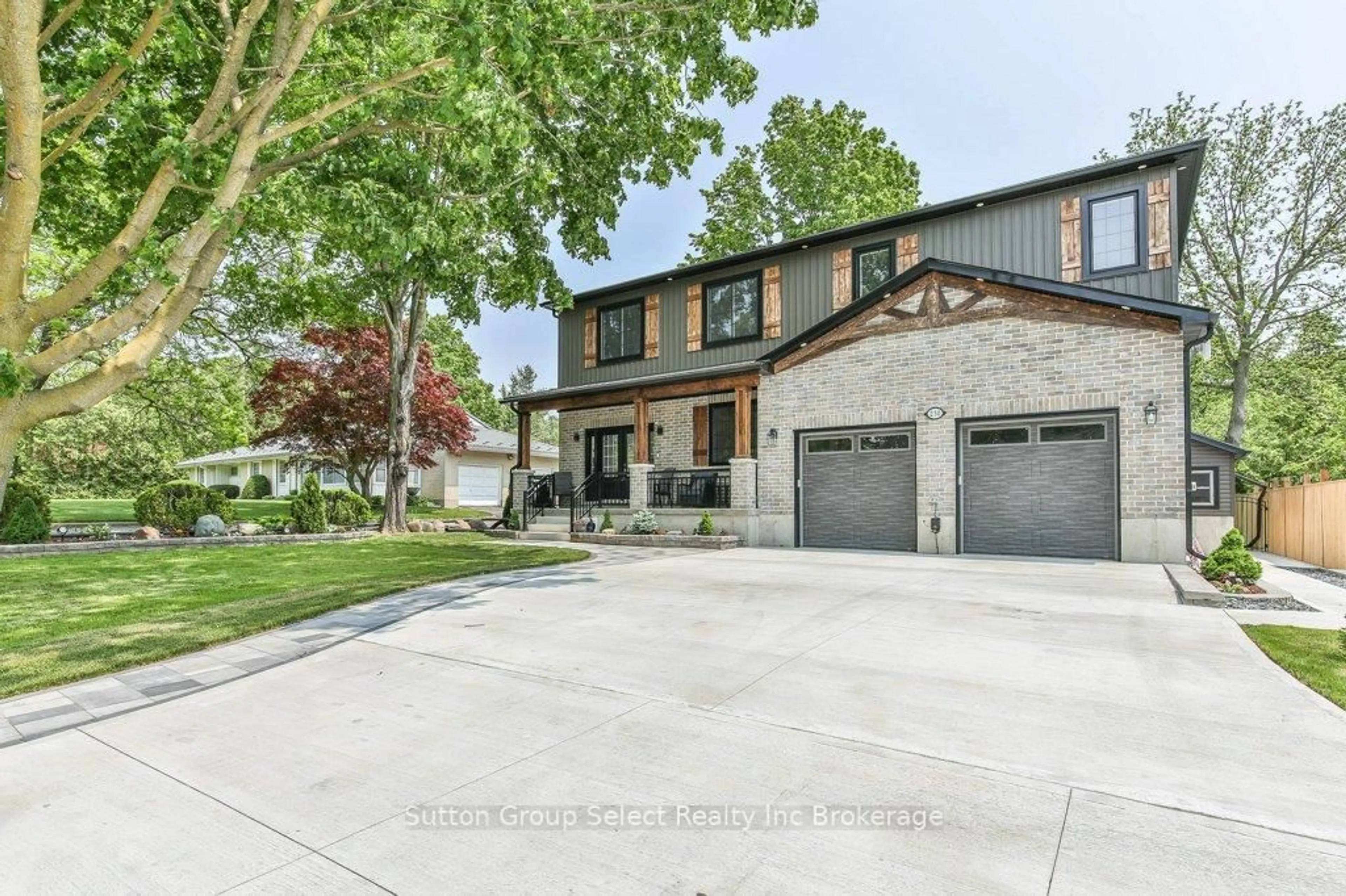 Home with brick exterior material, street for 230 King St, Ingersoll Ontario N5C 1H3
