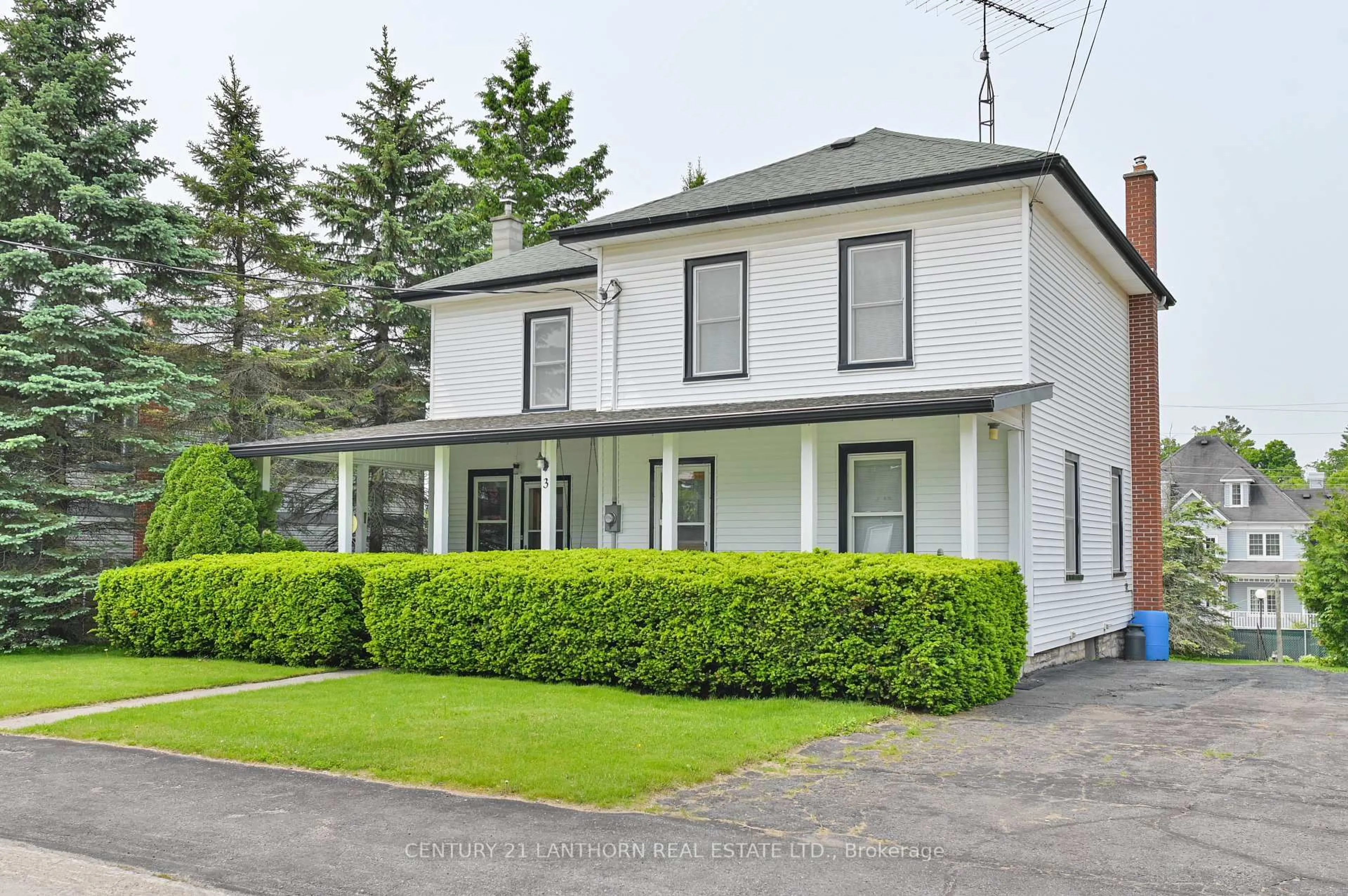 A pic from outside/outdoor area/front of a property/back of a property/a pic from drone, street for 3 Main St, Limoges Ontario K0K 2M0