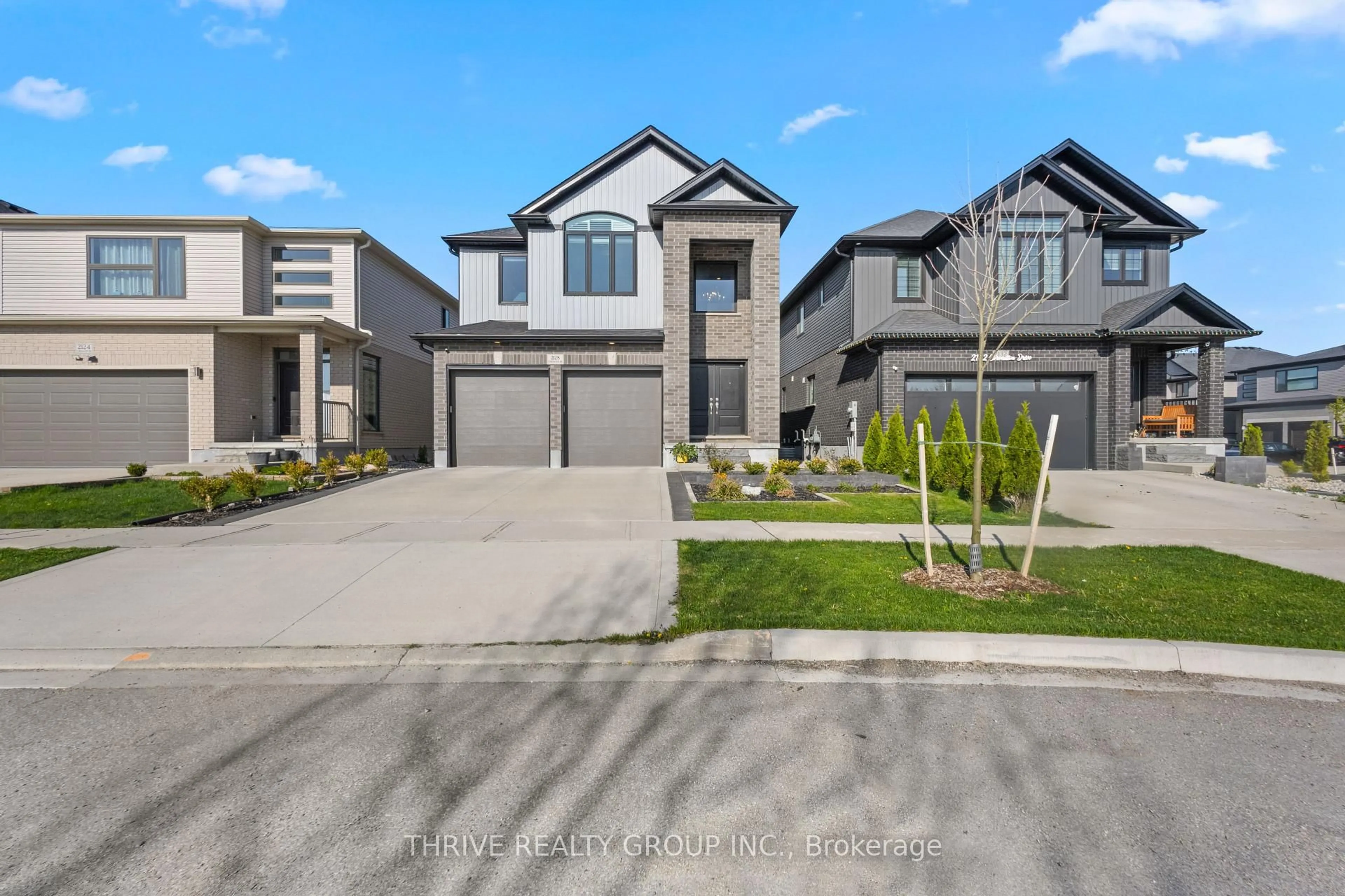 Unknown for 2128 Coronation Dr, London North Ontario N6G 0A7