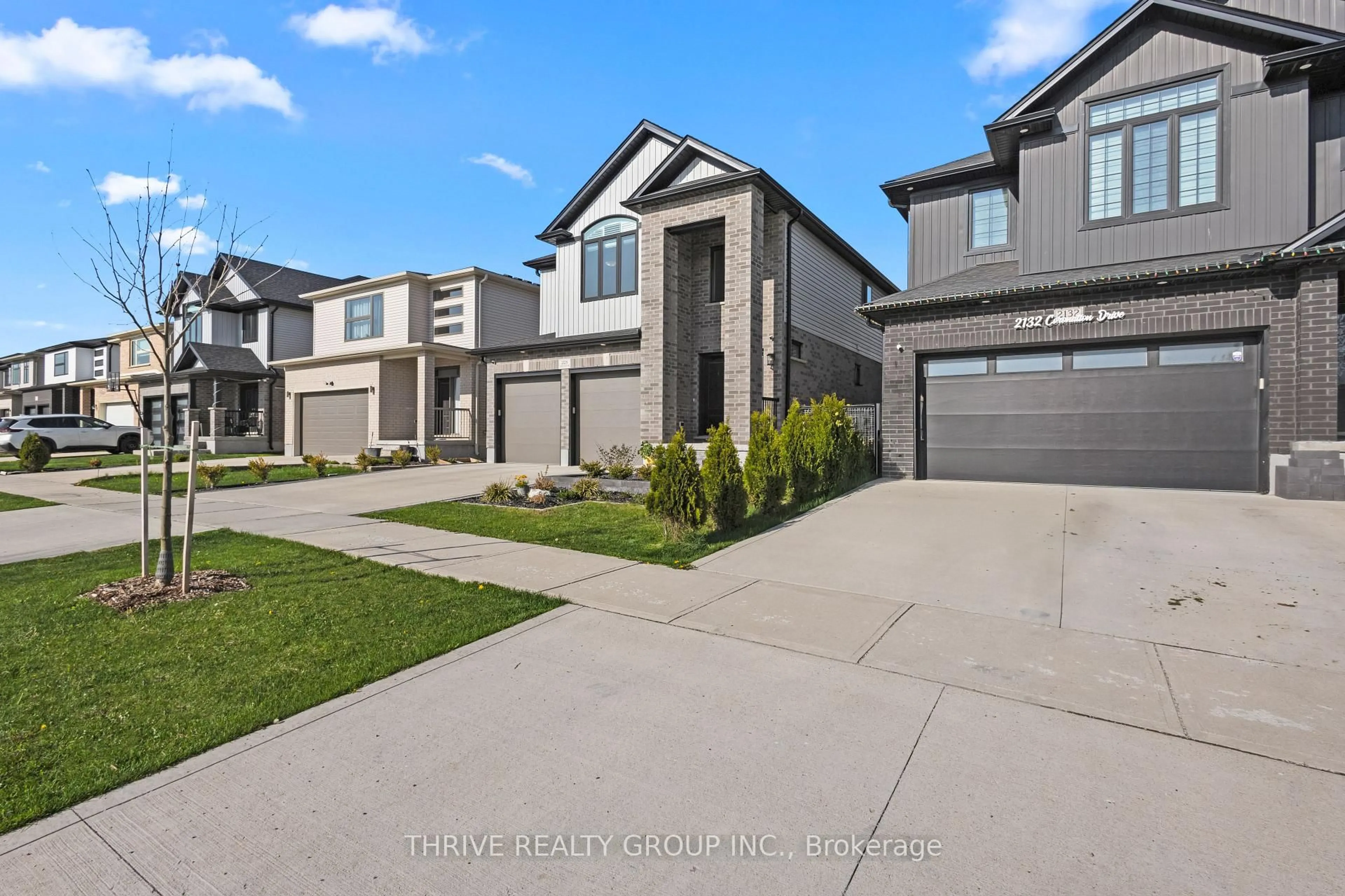 Unknown for 2128 Coronation Dr, London North Ontario N6G 0A7