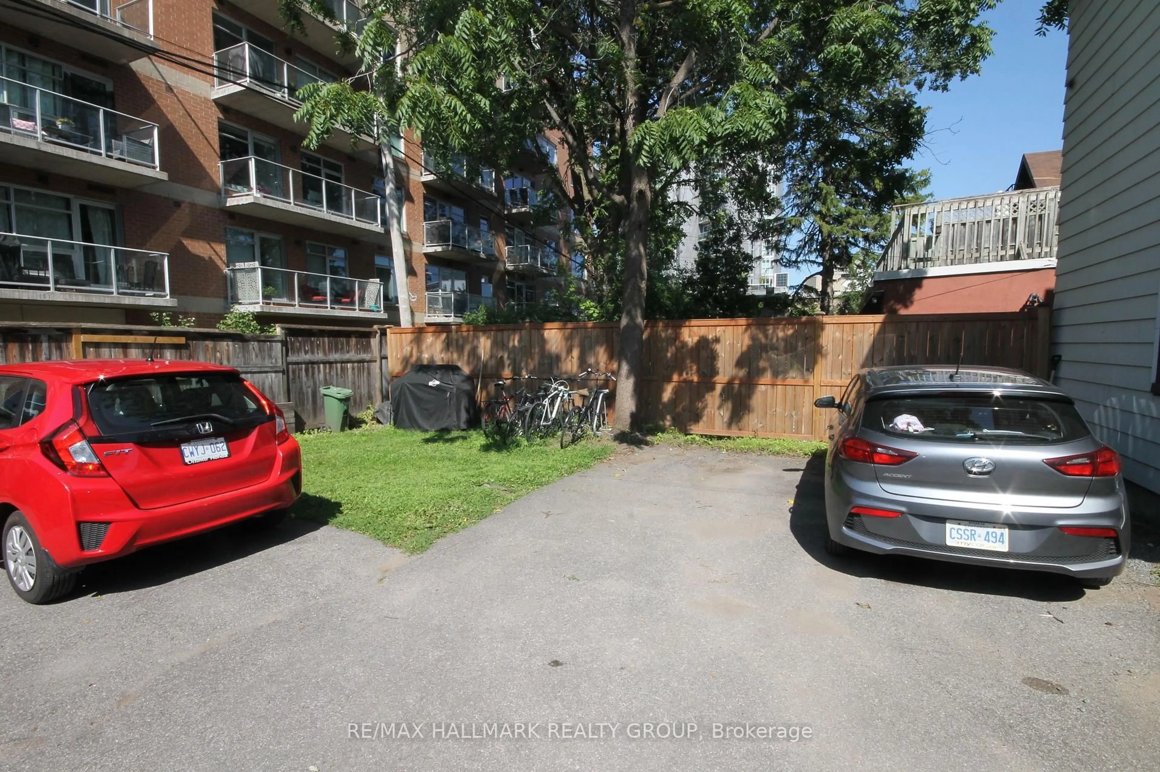 Unknown for 130 HINTON Ave, Ottawa Ontario K1Y 1A1