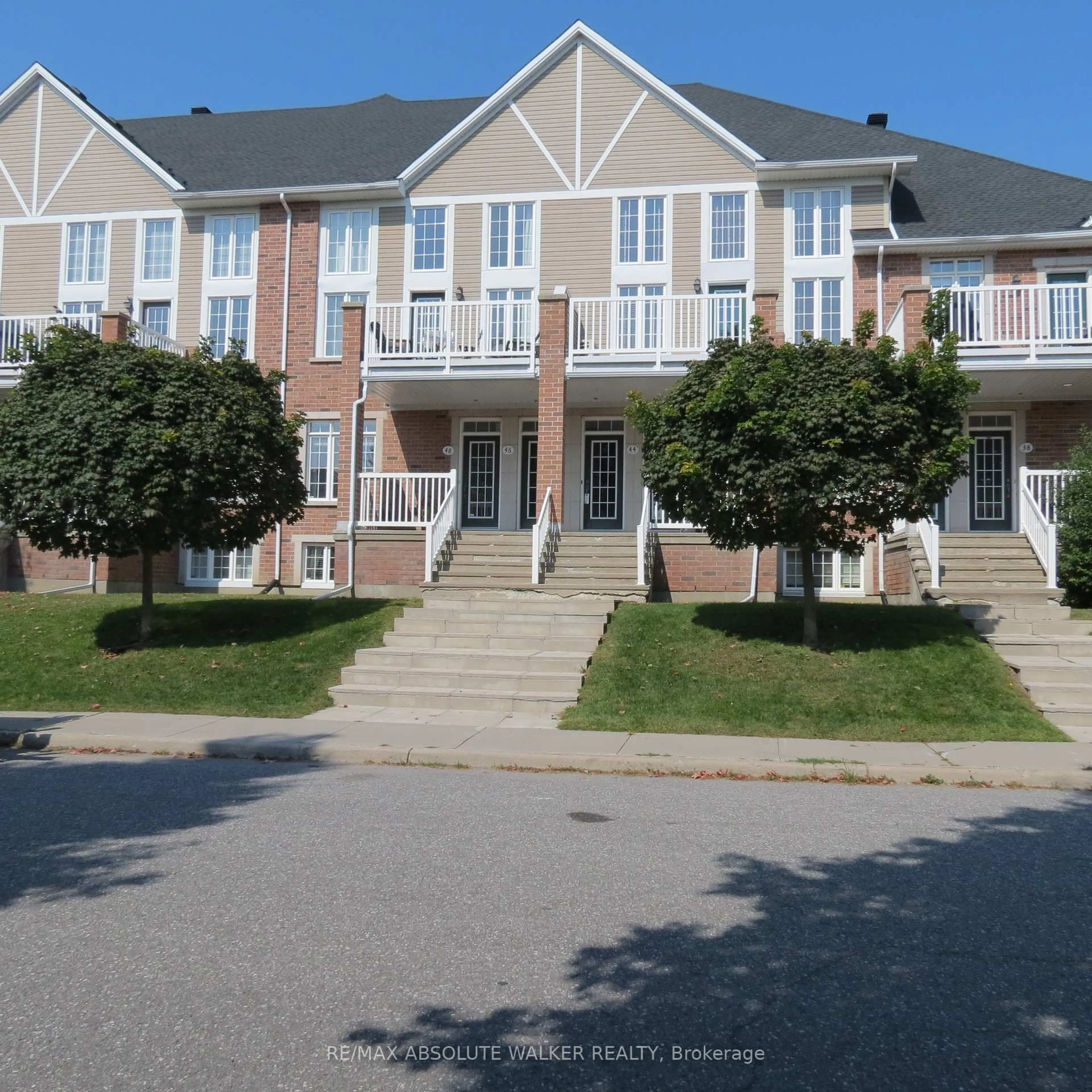 A pic from outside/outdoor area/front of a property/back of a property/a pic from drone, street for 48 Edenvale Dr, Ottawa Ontario K2K 0A3