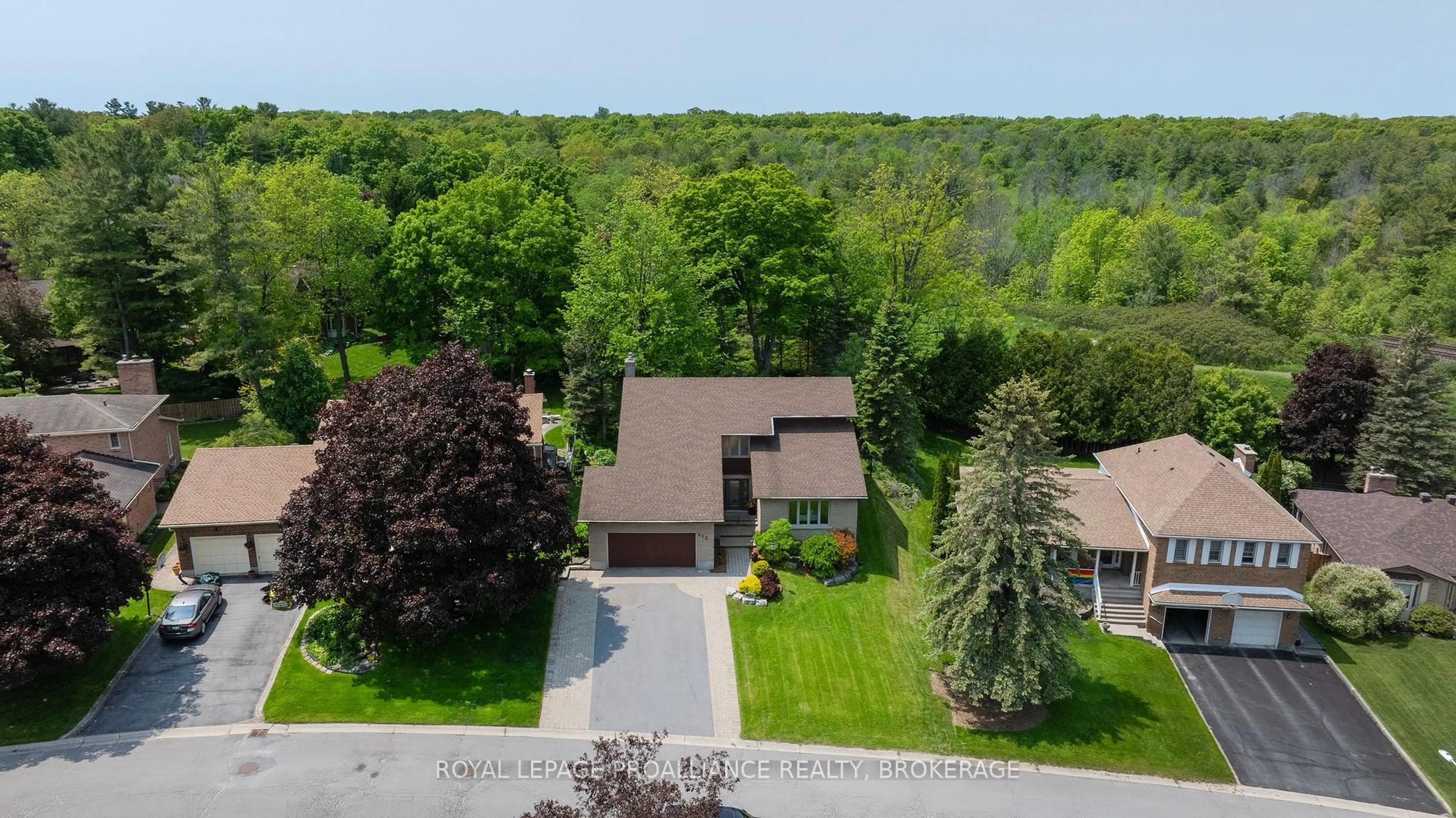 A pic from outside/outdoor area/front of a property/back of a property/a pic from drone, unknown for 612 Rankin Cres, Kingston Ontario K7M 7L4