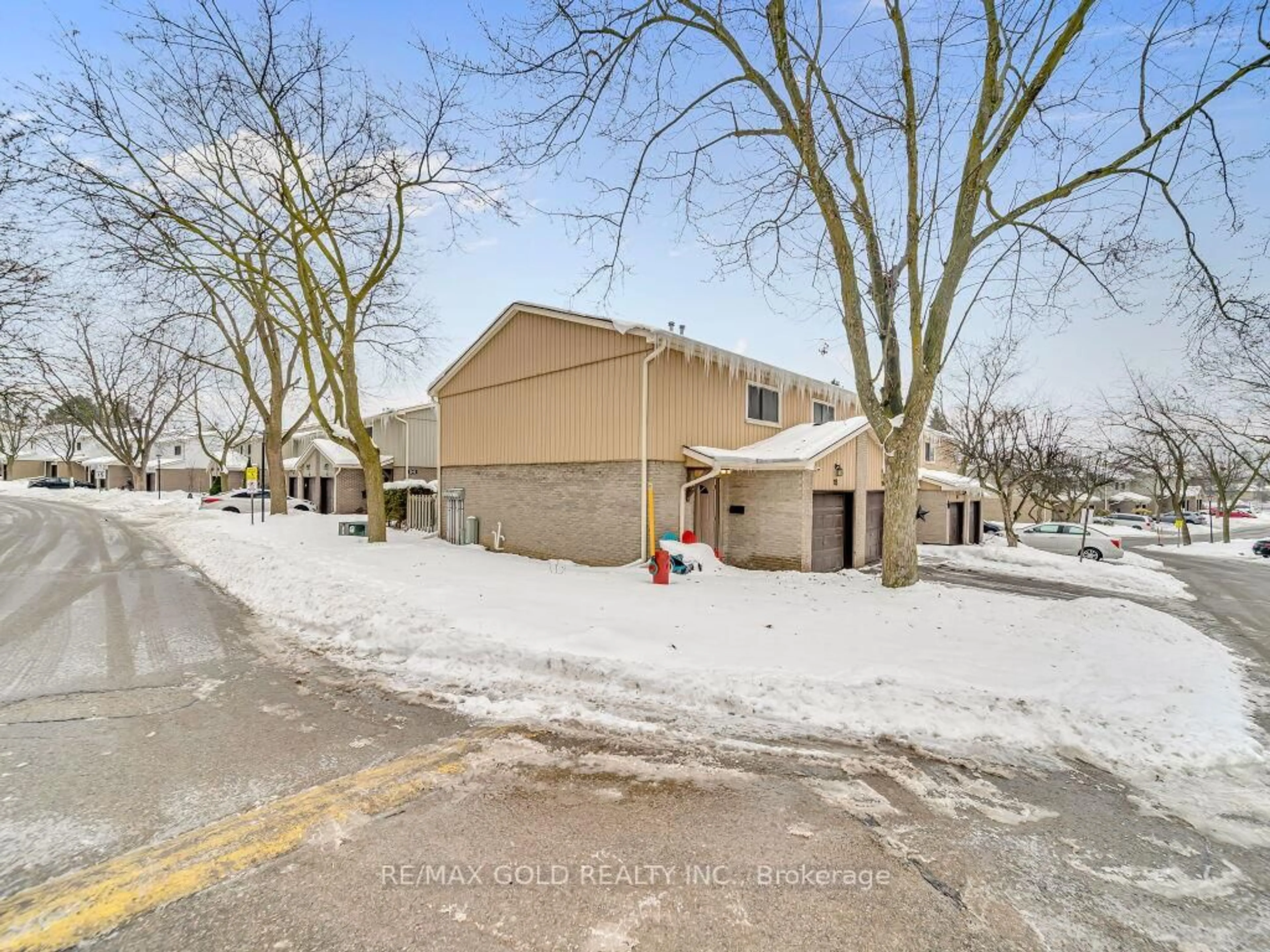 A pic from outside/outdoor area/front of a property/back of a property/a pic from drone, street for 51 Paulander Dr #115, Kitchener Ontario N2M 5E5
