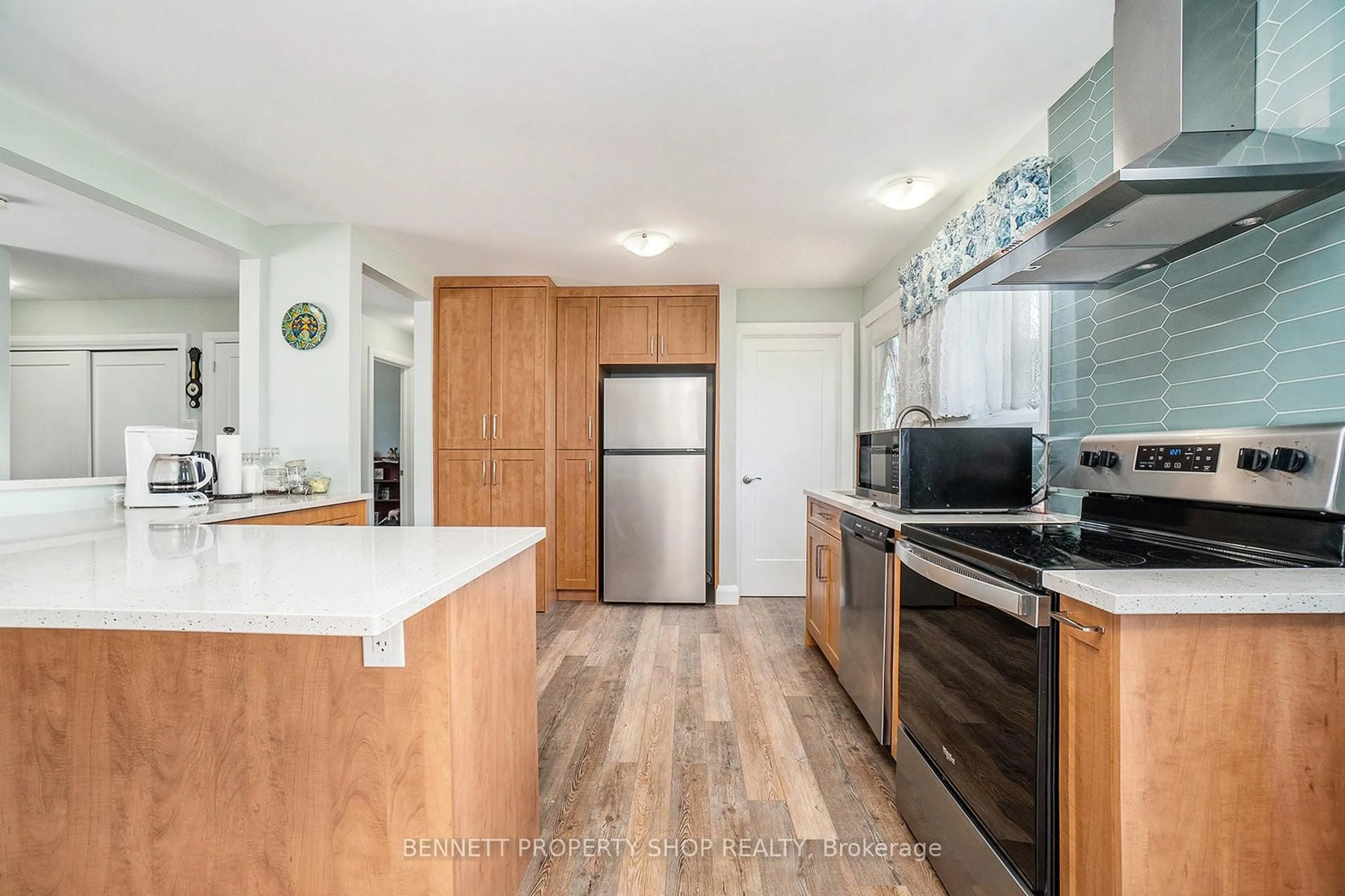 Open concept kitchen, unknown for 2954 Gagne Rd, Clarence-Rockland Ontario K0A 2A0