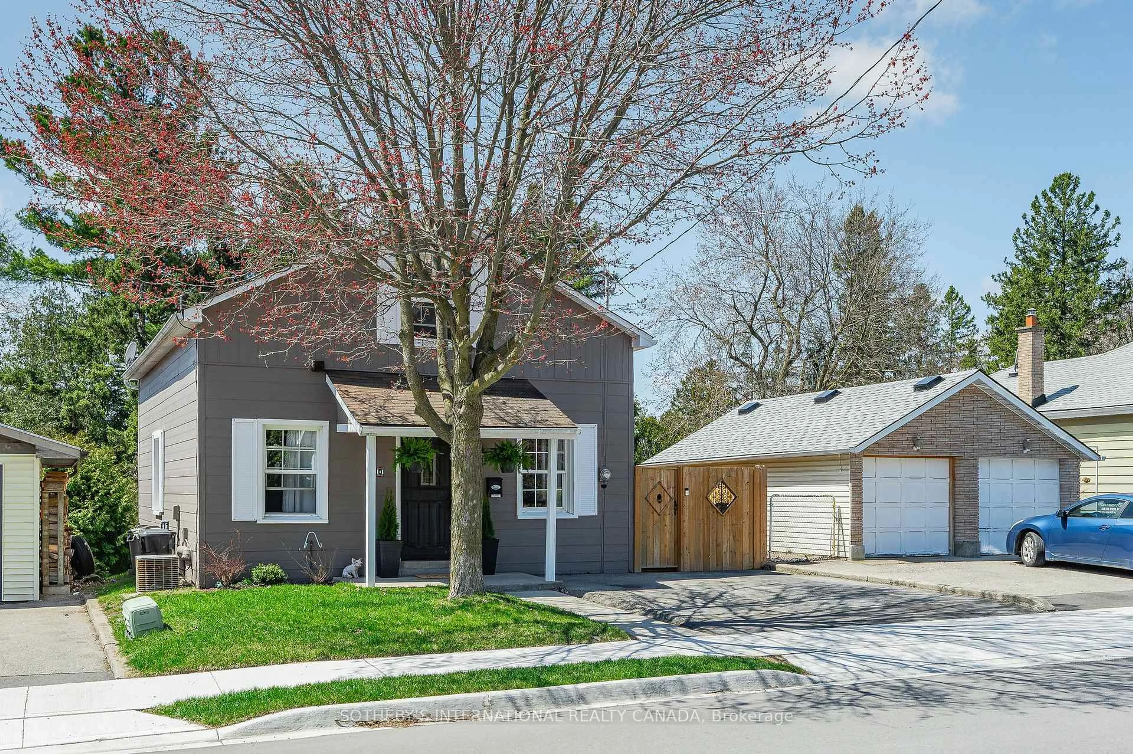 Unknown for 80 Elgin St, Cambridge Ontario N1R 5H3