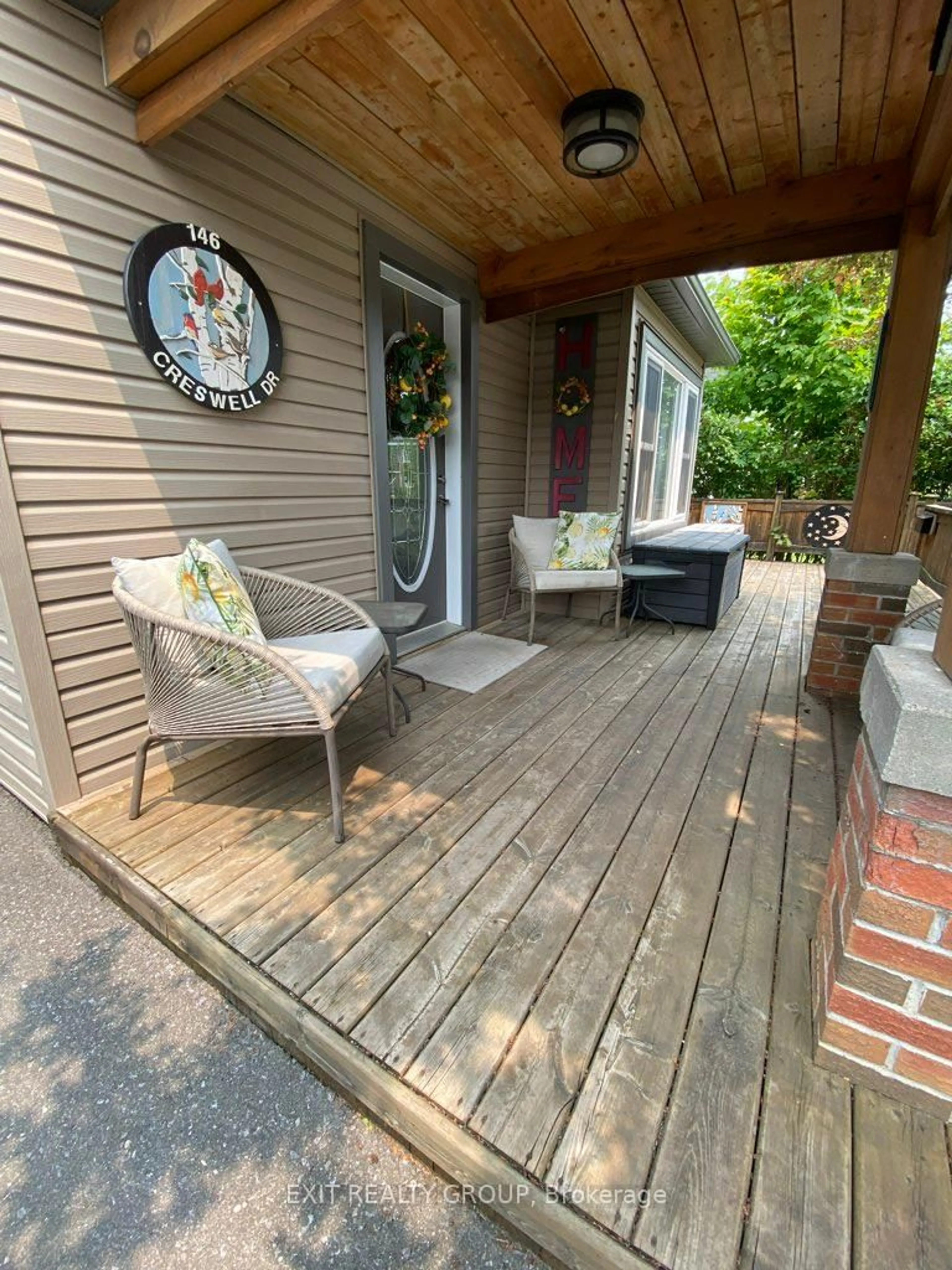 Patio, street for 146 Creswell Dr, Quinte West Ontario K8V 3H4