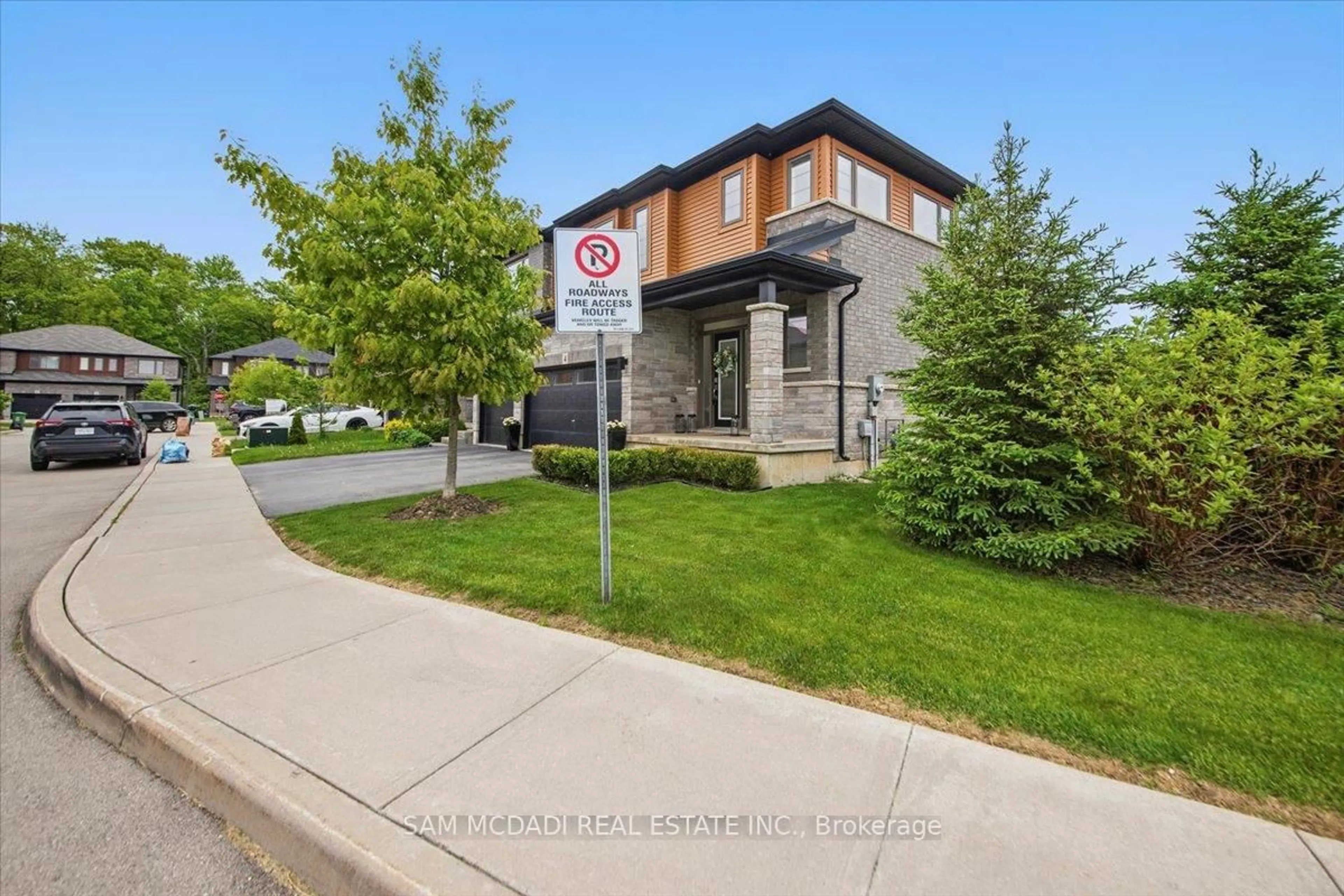 Unknown for 4 Rouley Lane, Hamilton Ontario L9G 0G5