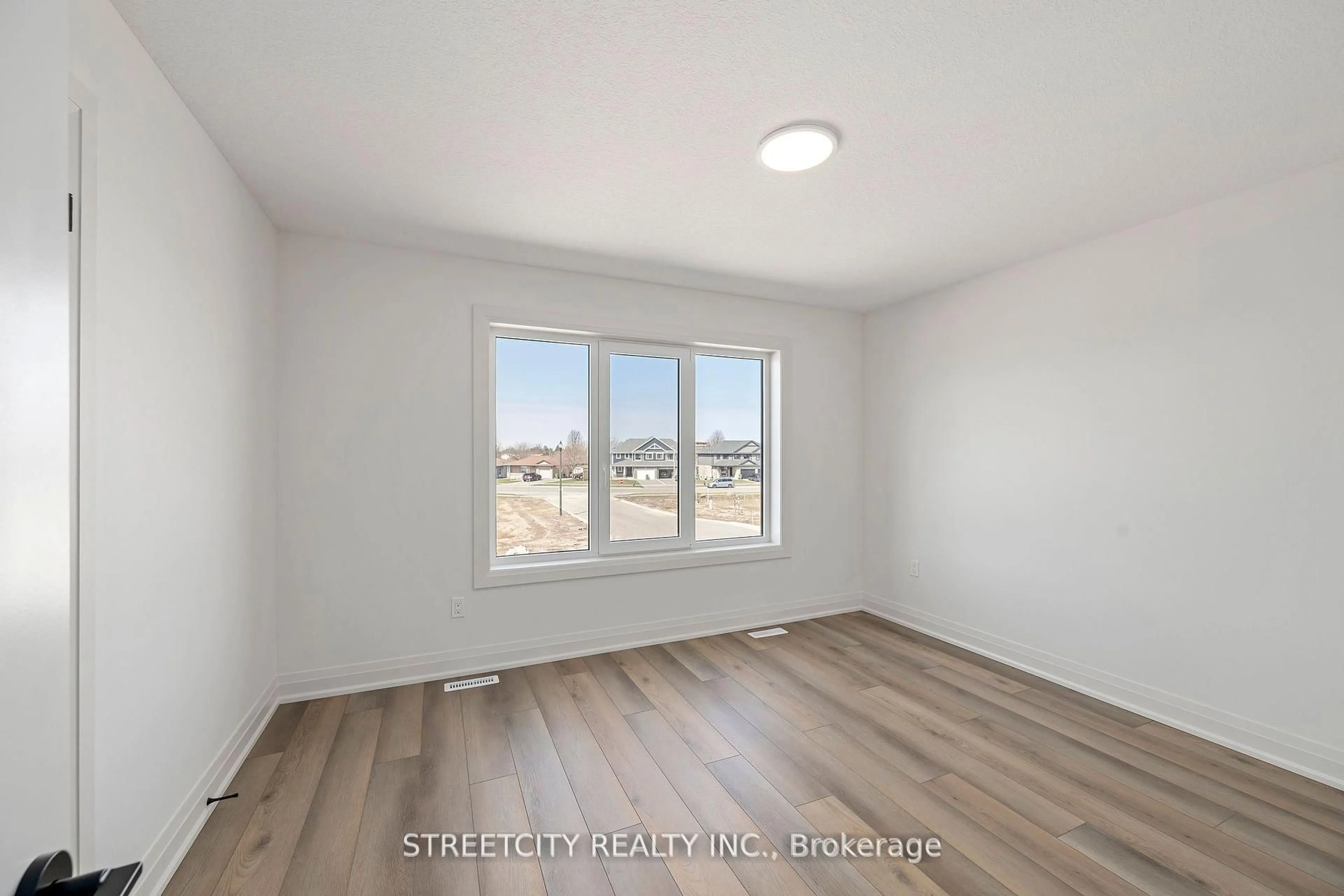A pic of a room for 53 Lucas Rd, St. Thomas Ontario N5R 0R3