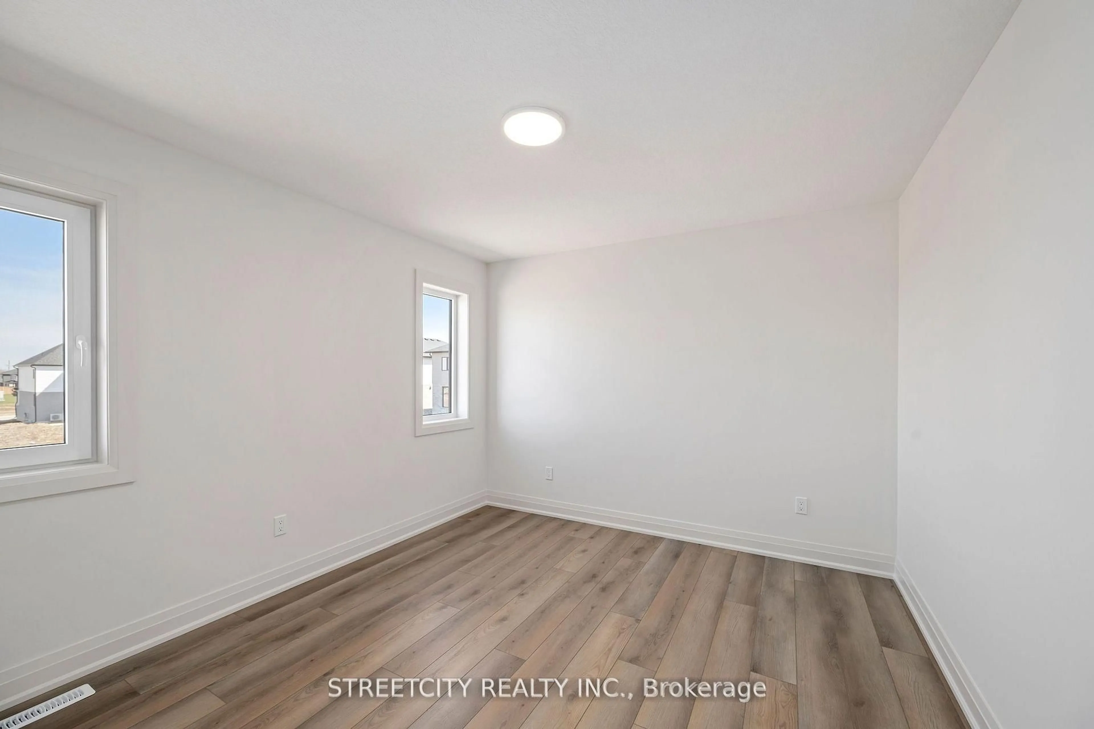 A pic of a room for 53 Lucas Rd, St. Thomas Ontario N5R 0R3