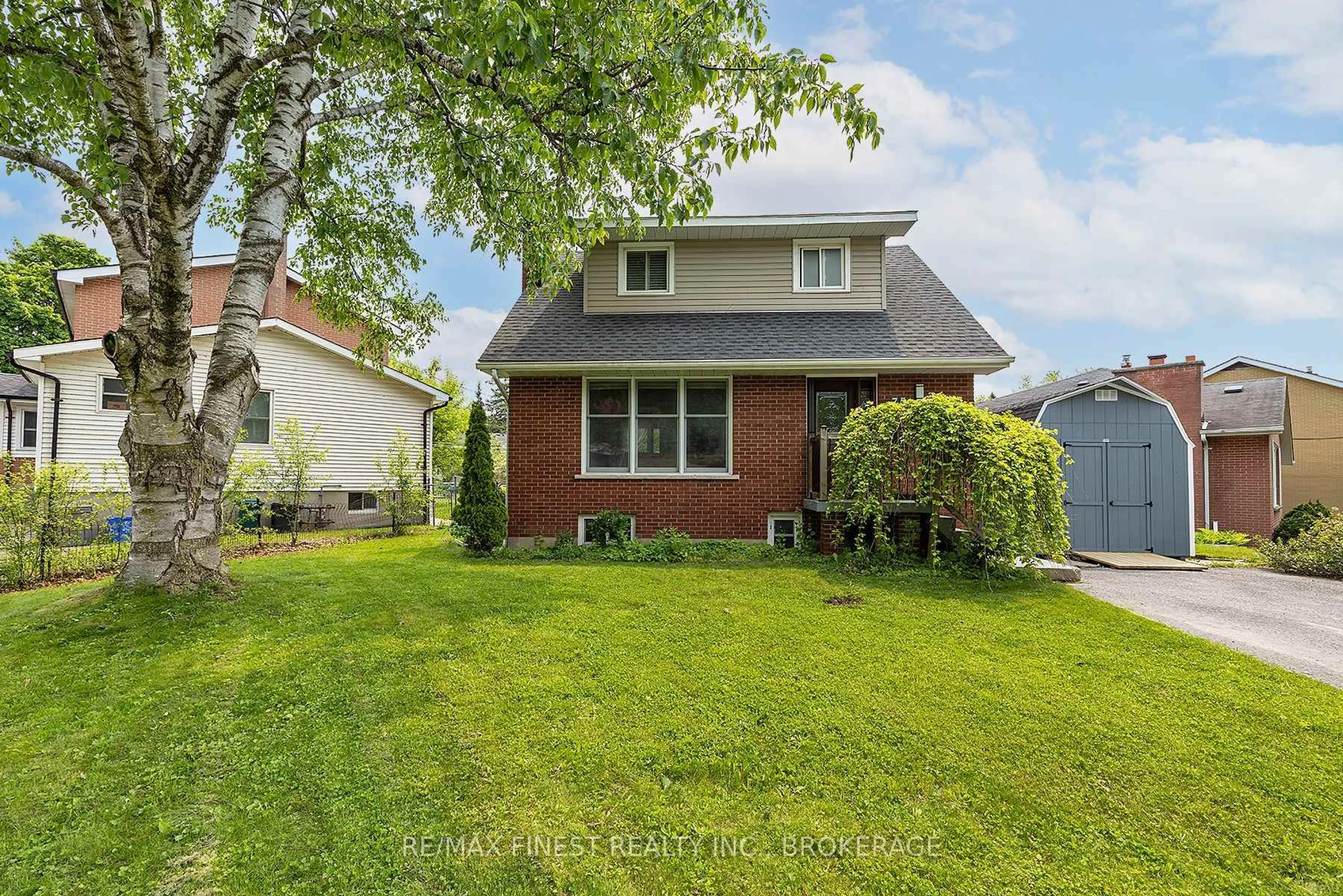 Unknown for 75 Hatter St, Kingston Ontario K7M 2L6