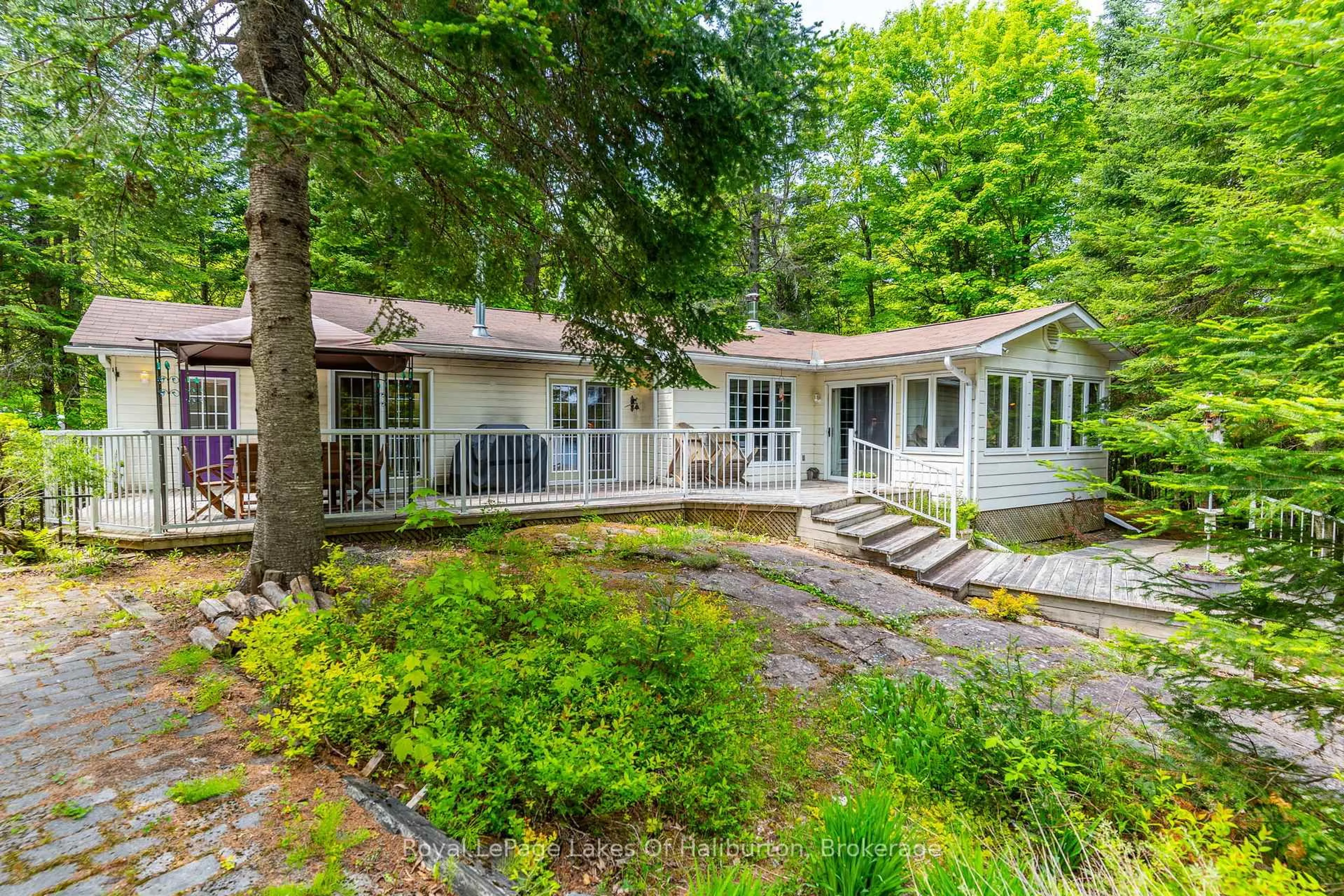 Patio, unknown for 1700 Kushog Lake Rd, Algonquin Highlands Ontario K0M 1S0