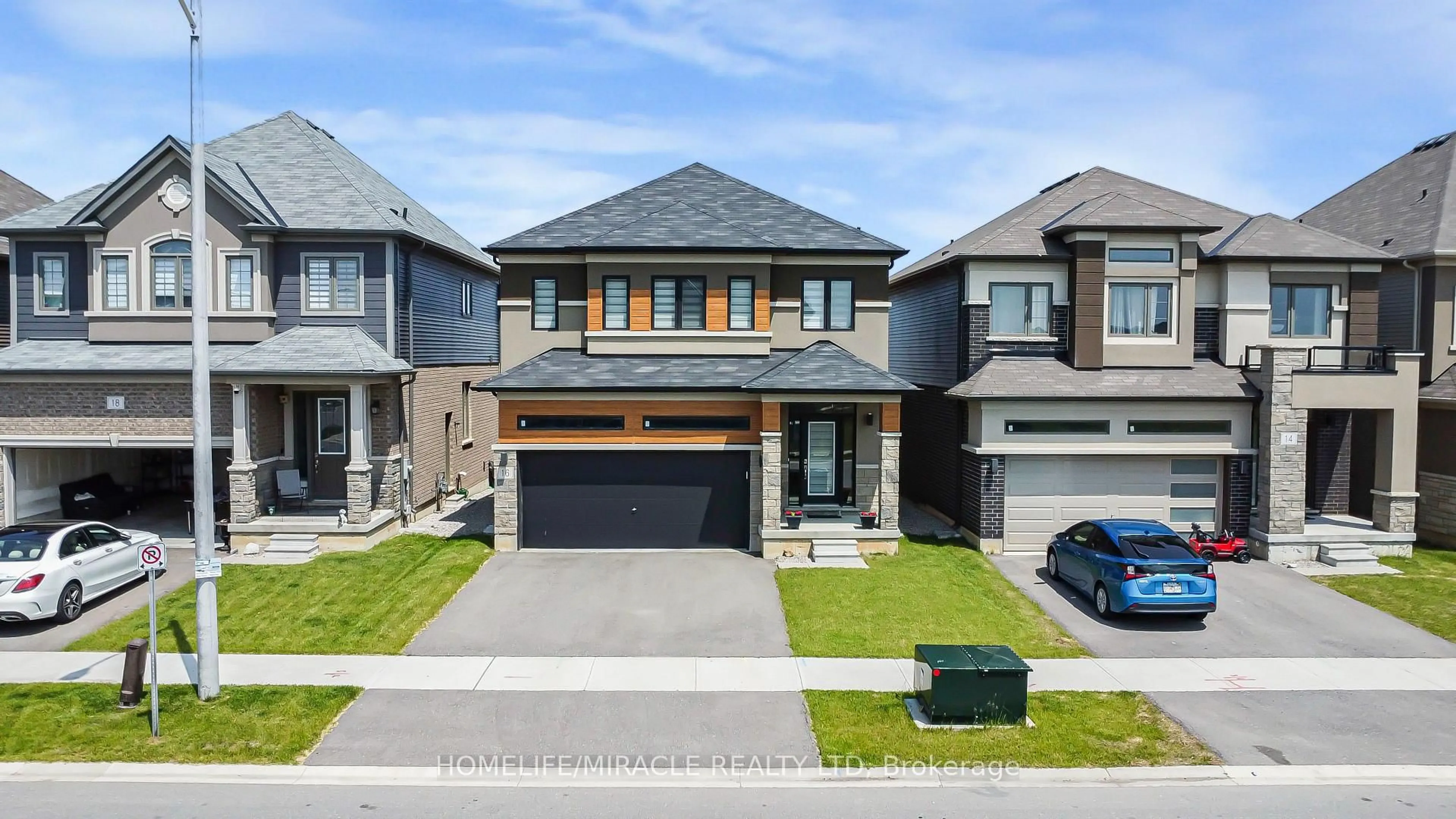 Home with brick exterior material, street for 16 Scenic Ridge Gate, Brant Ontario N3L 0K4