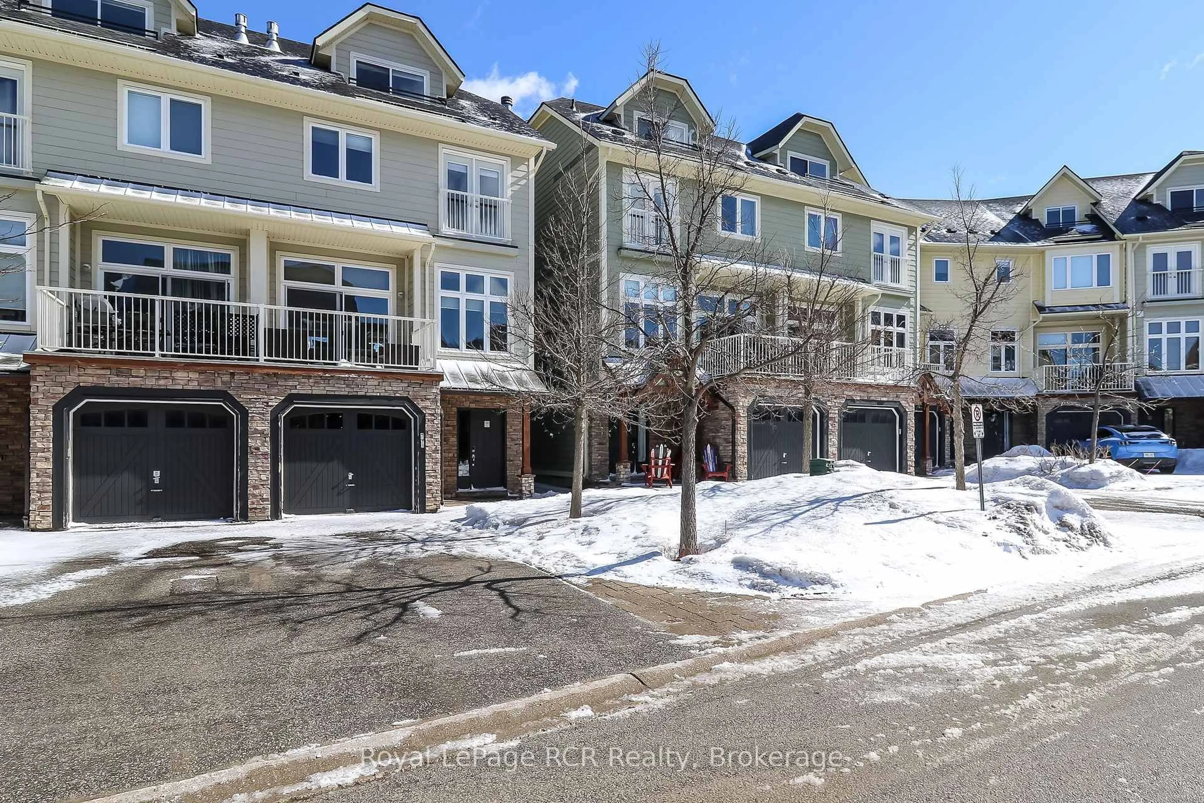 A pic from outside/outdoor area/front of a property/back of a property/a pic from drone, street for 104 Farm Gate Rd #10, Blue Mountains Ontario L9Y 0L7