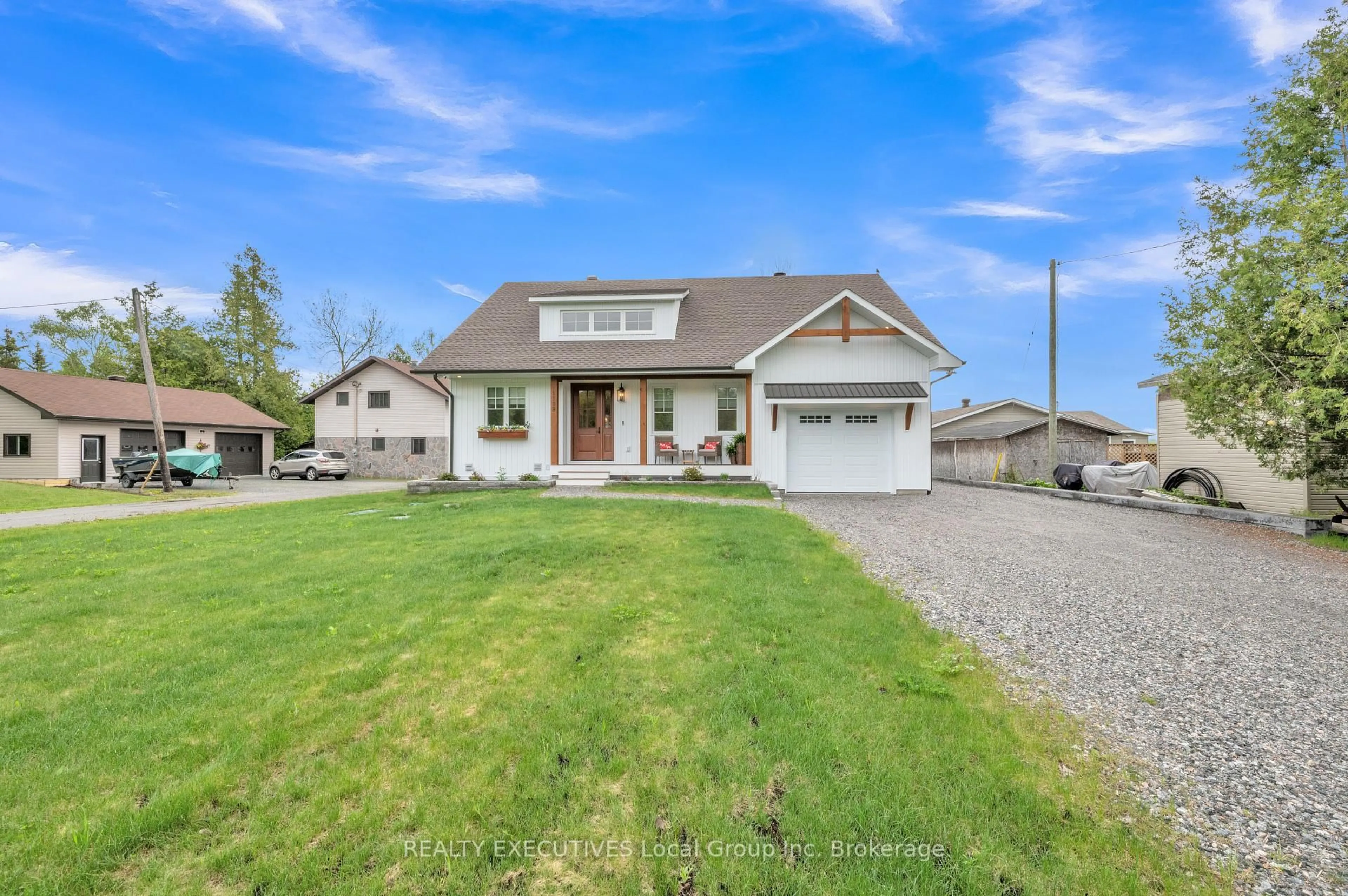 Home with vinyl exterior material, street for 1108 EVANSVILLE Dr, West Nipissing Ontario P2B 2K4