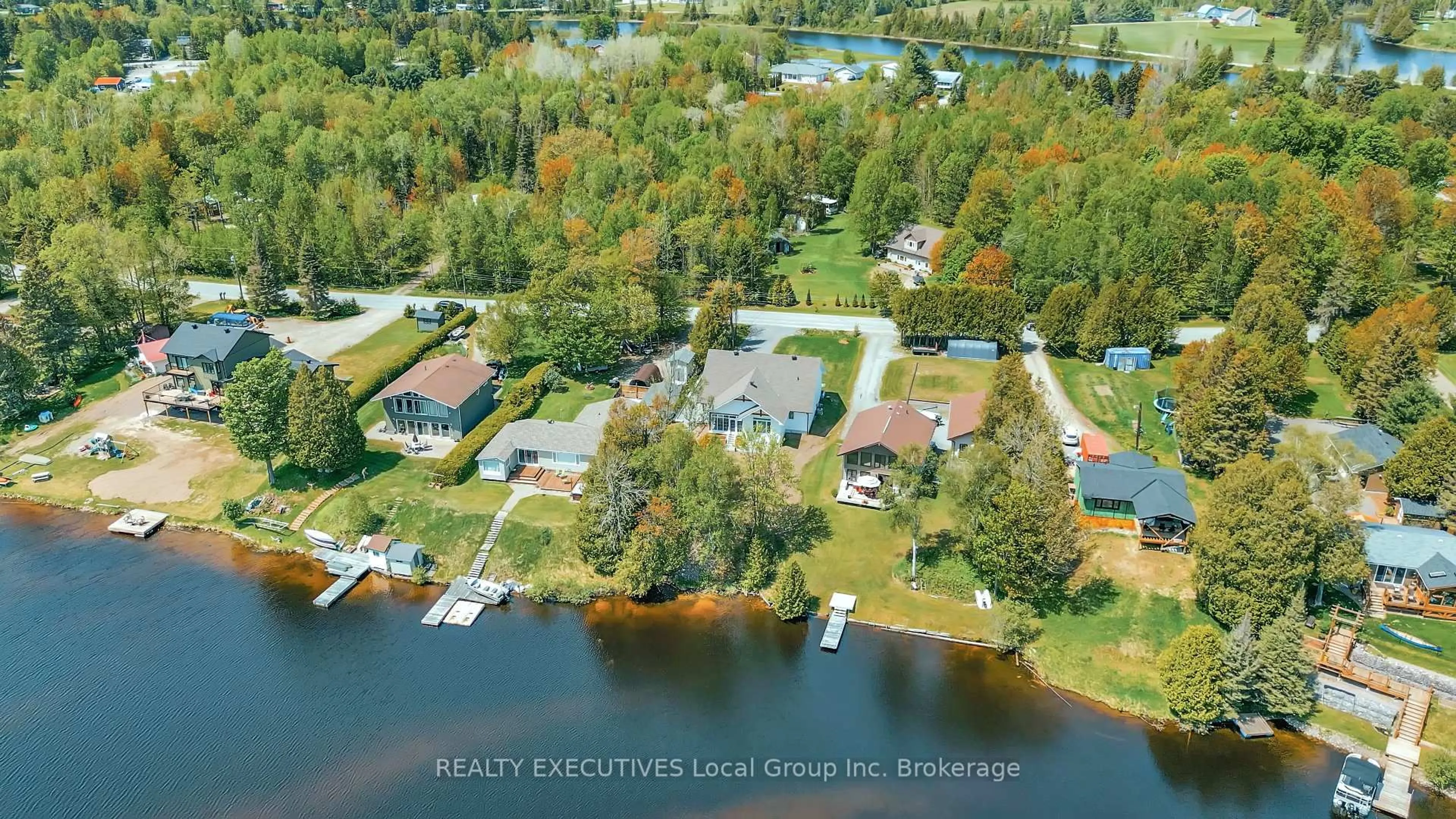 A pic from outside/outdoor area/front of a property/back of a property/a pic from drone, water/lake/river/ocean view for 1108 EVANSVILLE Dr, West Nipissing Ontario P2B 2K4