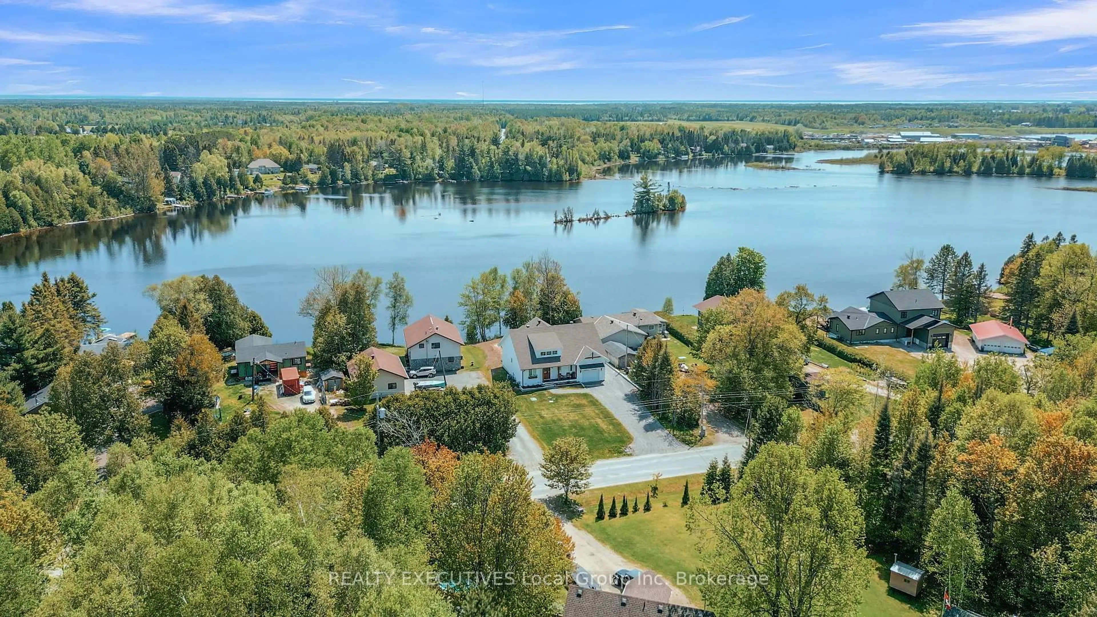 A pic from outside/outdoor area/front of a property/back of a property/a pic from drone, water/lake/river/ocean view for 1108 EVANSVILLE Dr, West Nipissing Ontario P2B 2K4