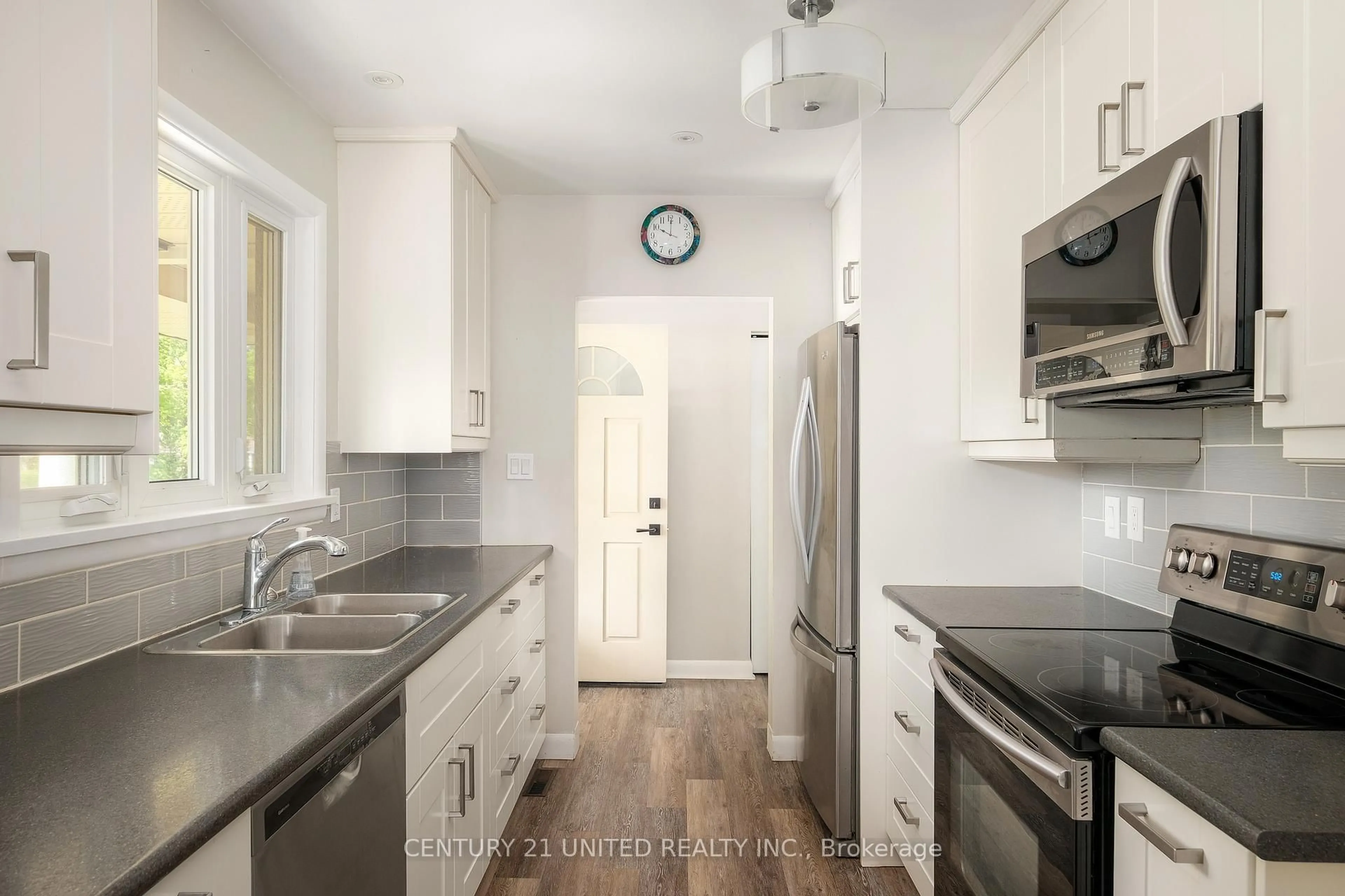 Standard kitchen, unknown for 85 Earlwood Dr, Peterborough West Ontario K9J 6B5