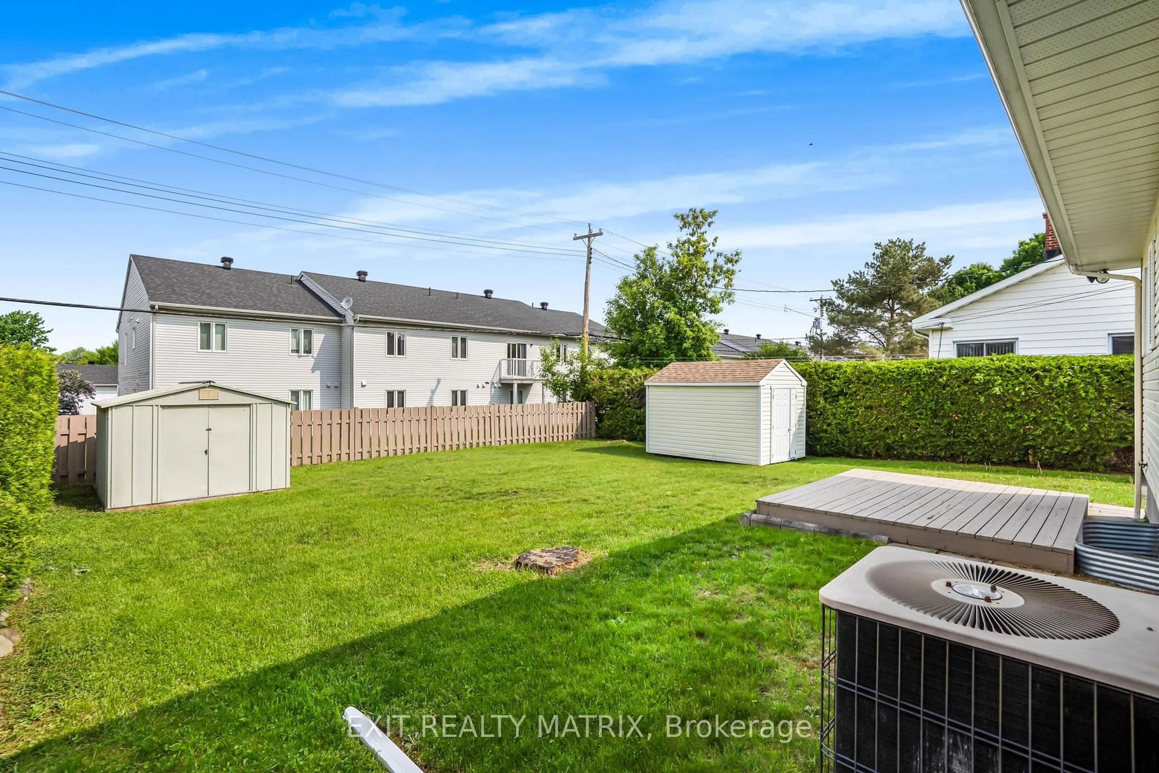 Patio, street for 804 Cartier Blvd, Hawkesbury Ontario K6A 1W7
