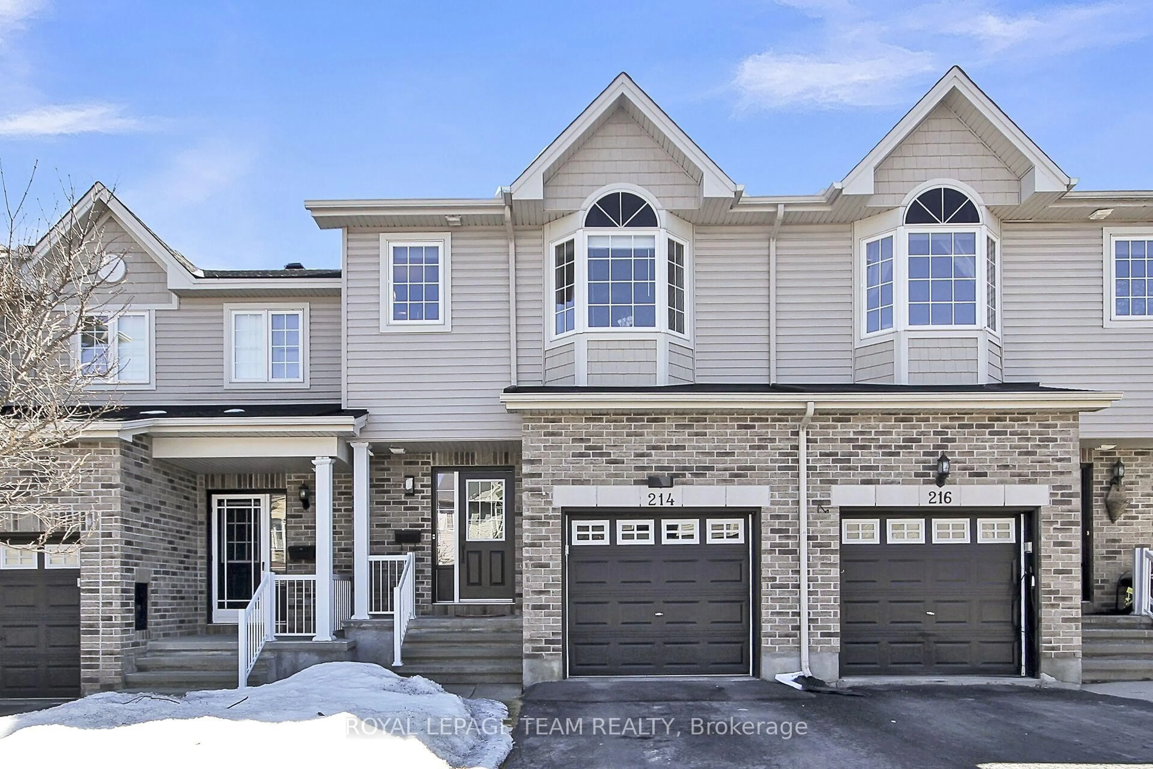Home with brick exterior material, street for 214 Cityview Cres, Ottawa Ontario K4A 0T9