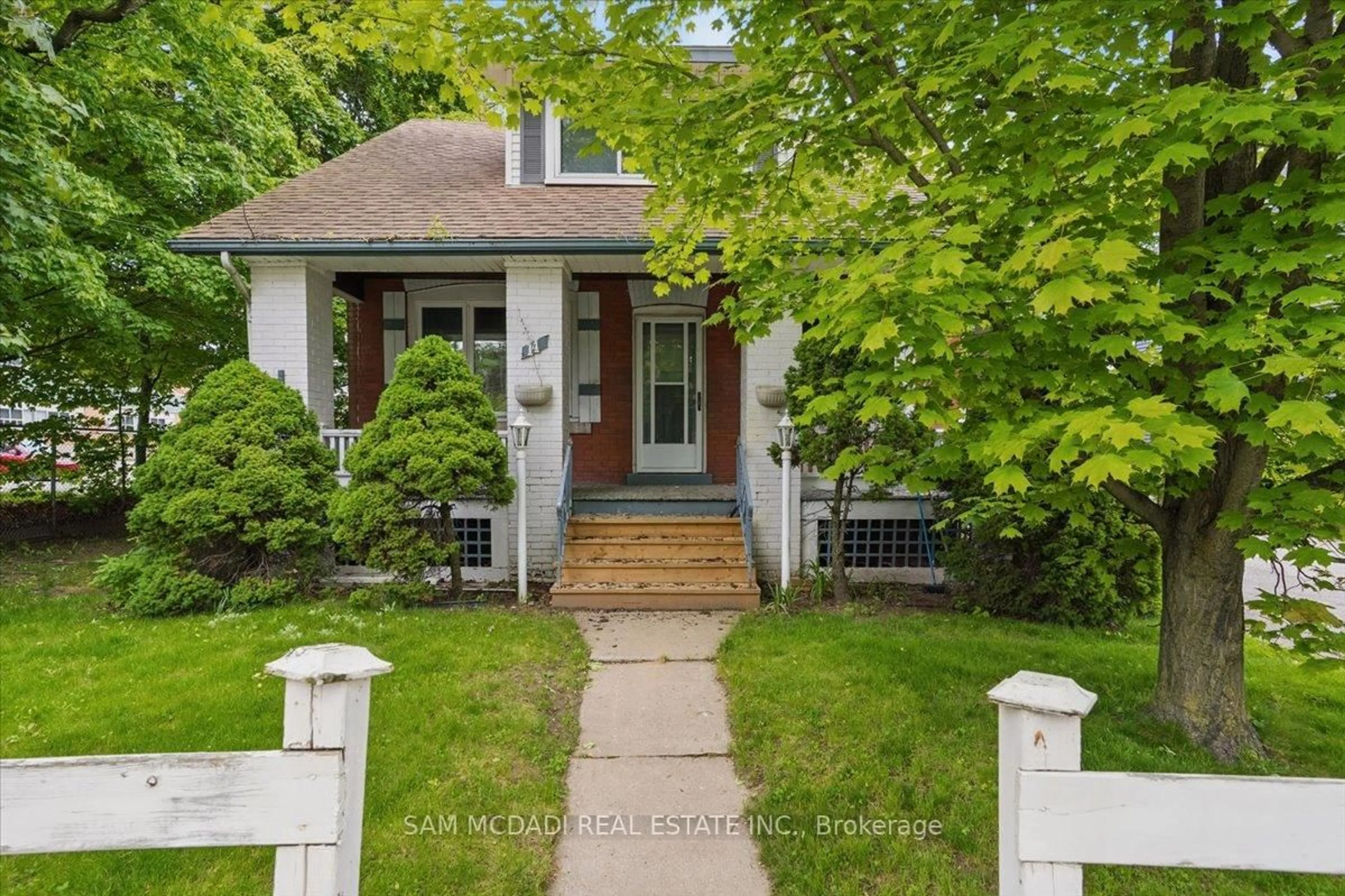 Unknown for 14 Kidd Ave, Grimsby Ontario L3M 3S3