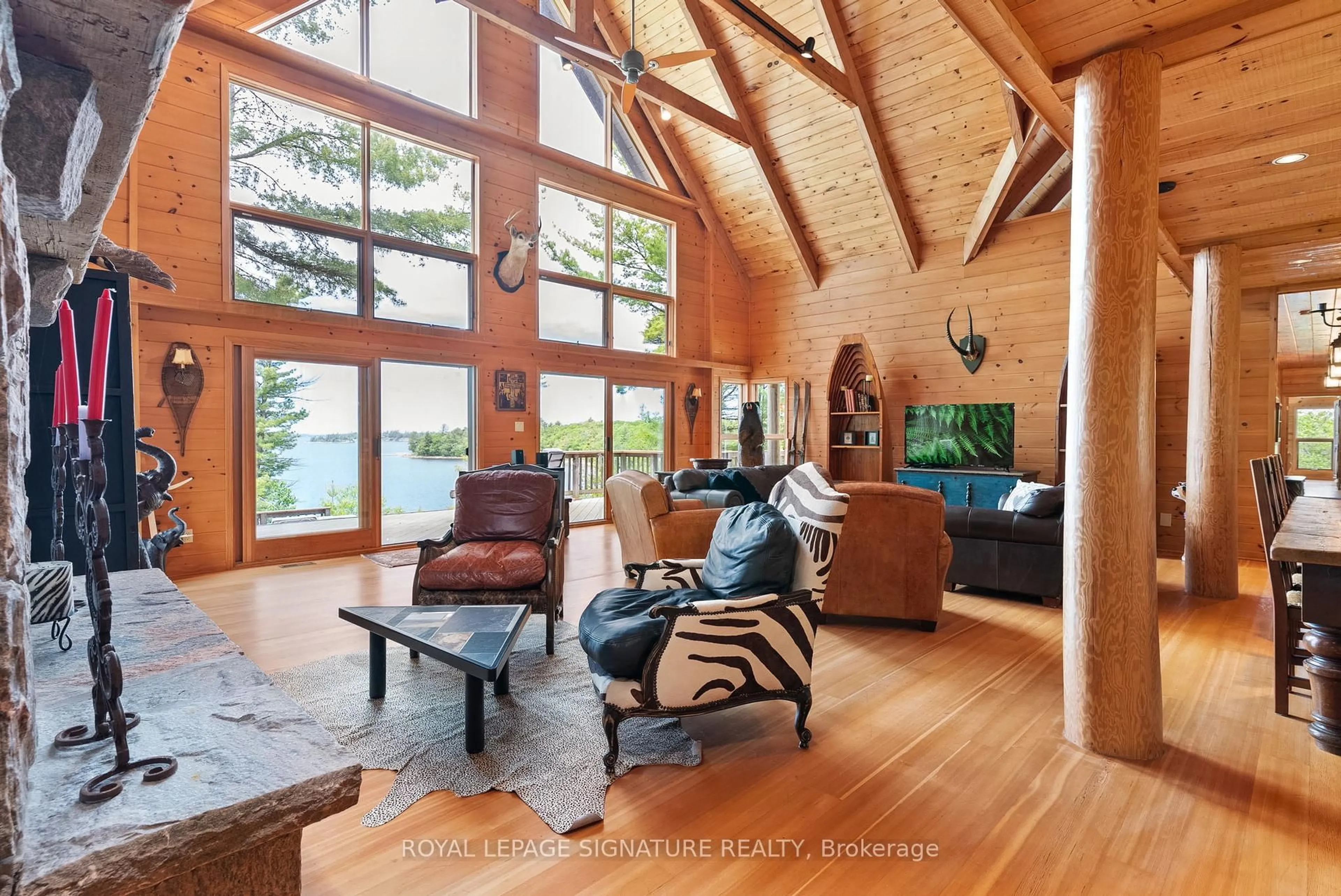 Unknown for B350 Echo Island, The Archipelago Ontario P2A 0A1