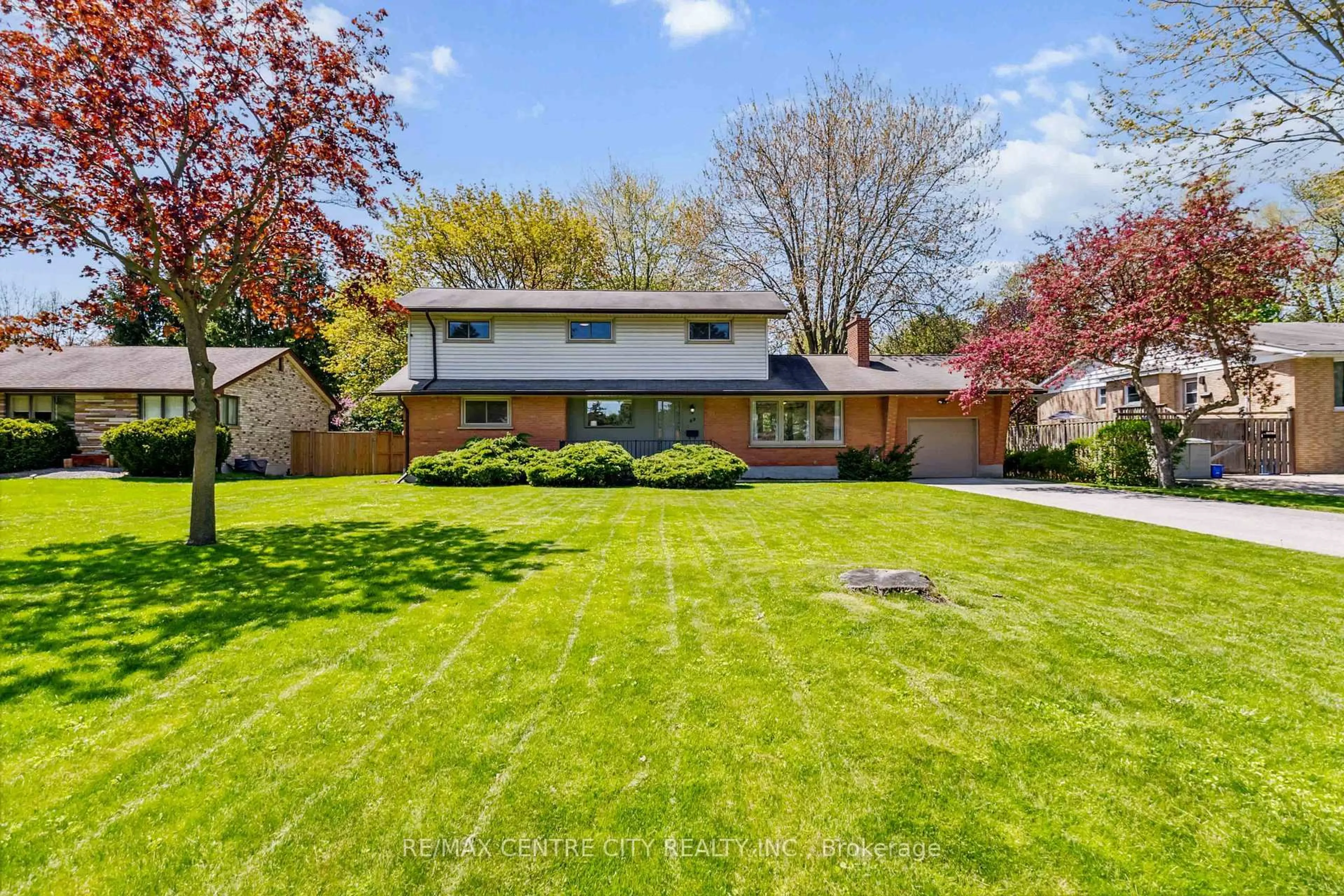 Unknown for 69 Daleview Cres, London North Ontario N5X 1H2