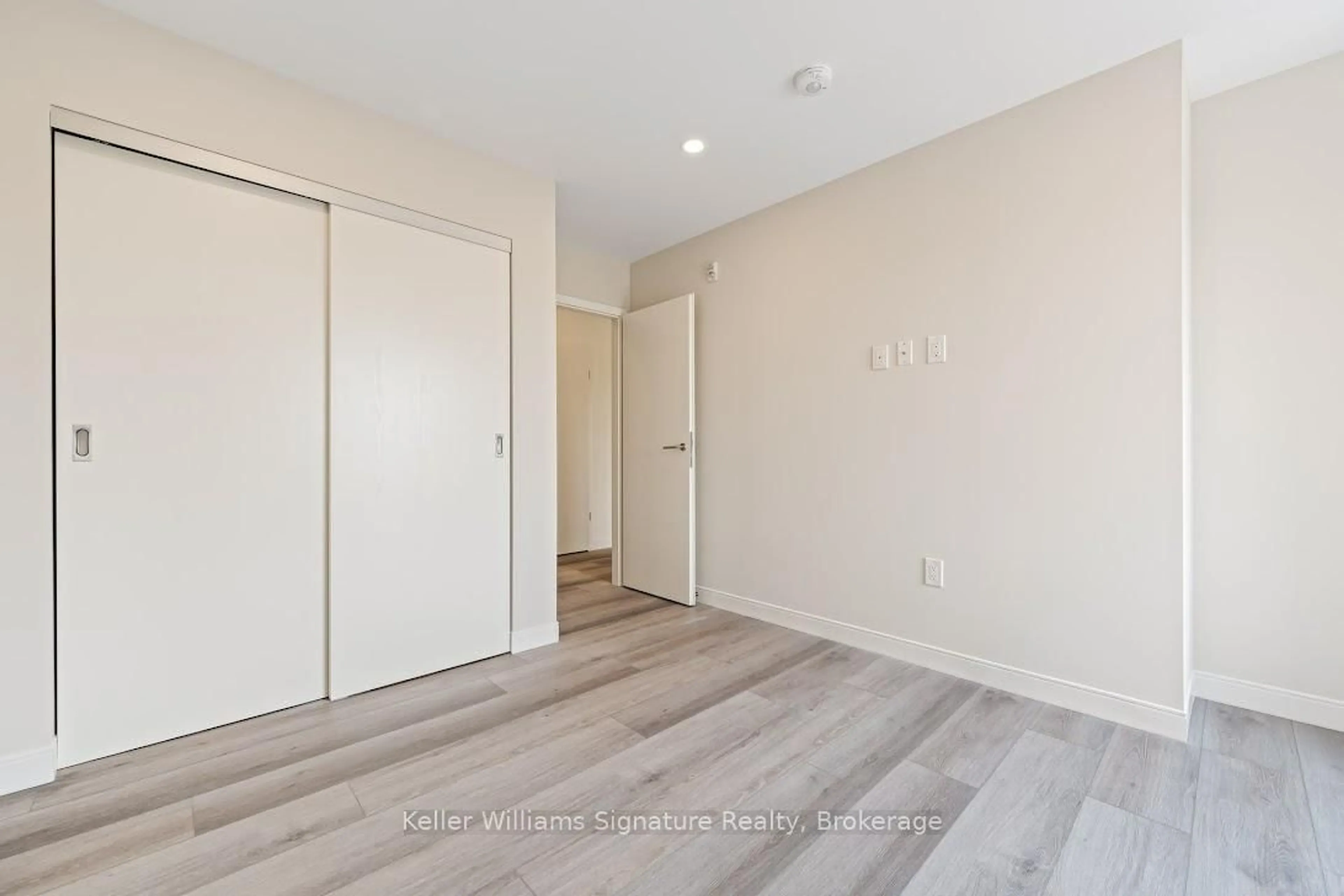 A pic of a room for 123 Lincoln St #307, Welland Ontario L3C 0L8