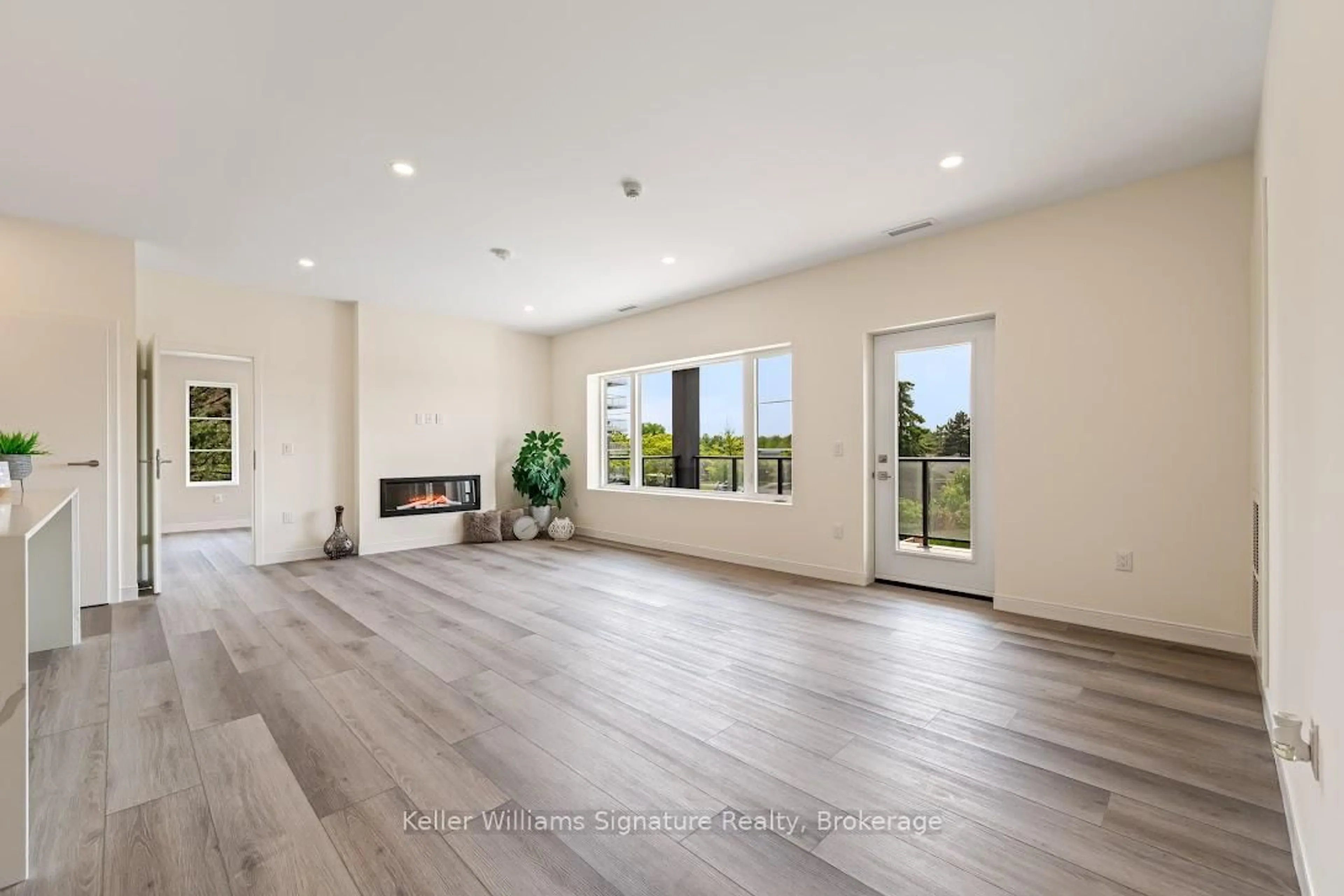 A pic of a room for 123 Lincoln St #307, Welland Ontario L3C 0L8