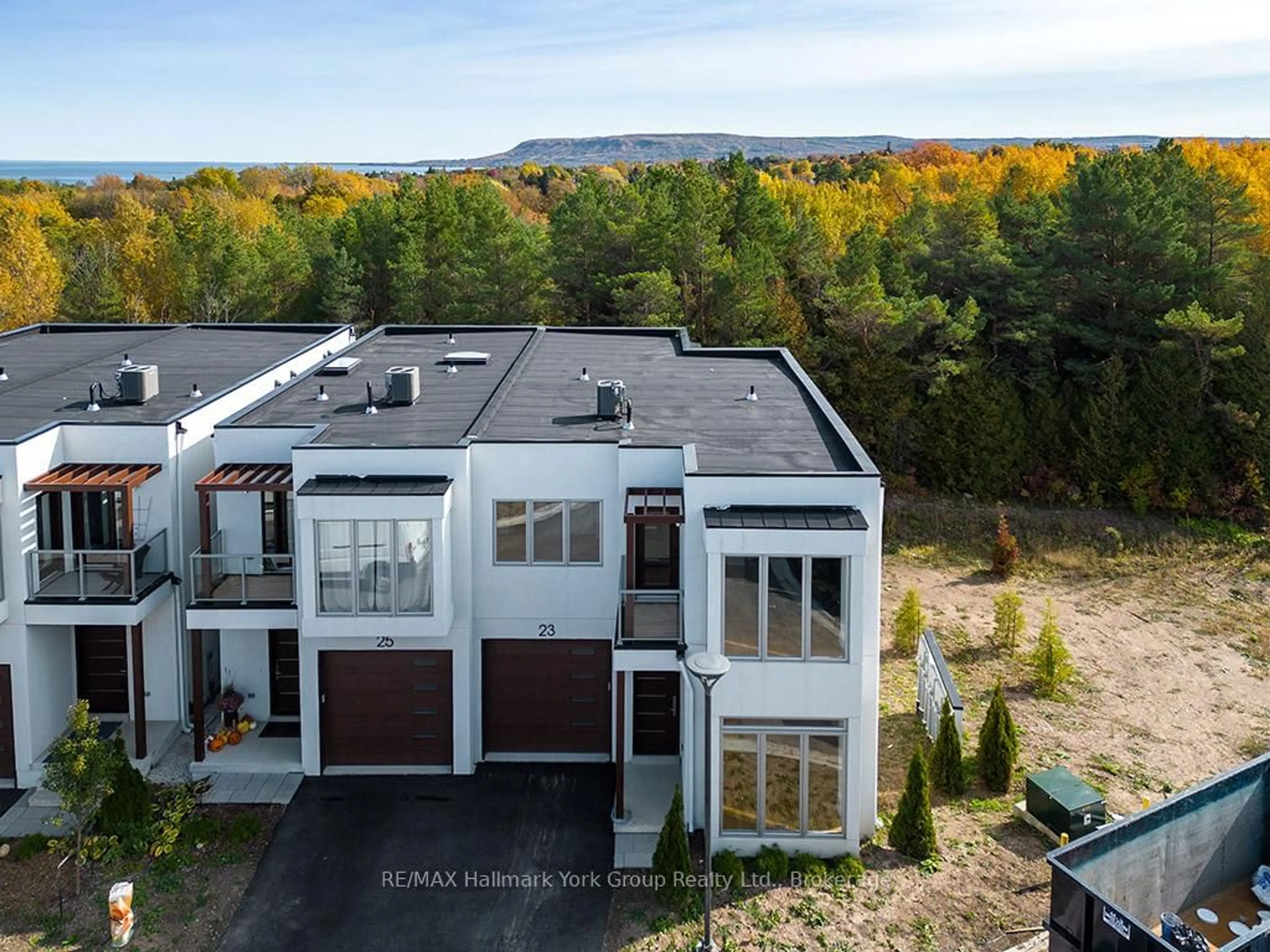 A pic from outside/outdoor area/front of a property/back of a property/a pic from drone, mountain view for 23 Waterview Lane, Blue Mountains Ontario N0H 2P0