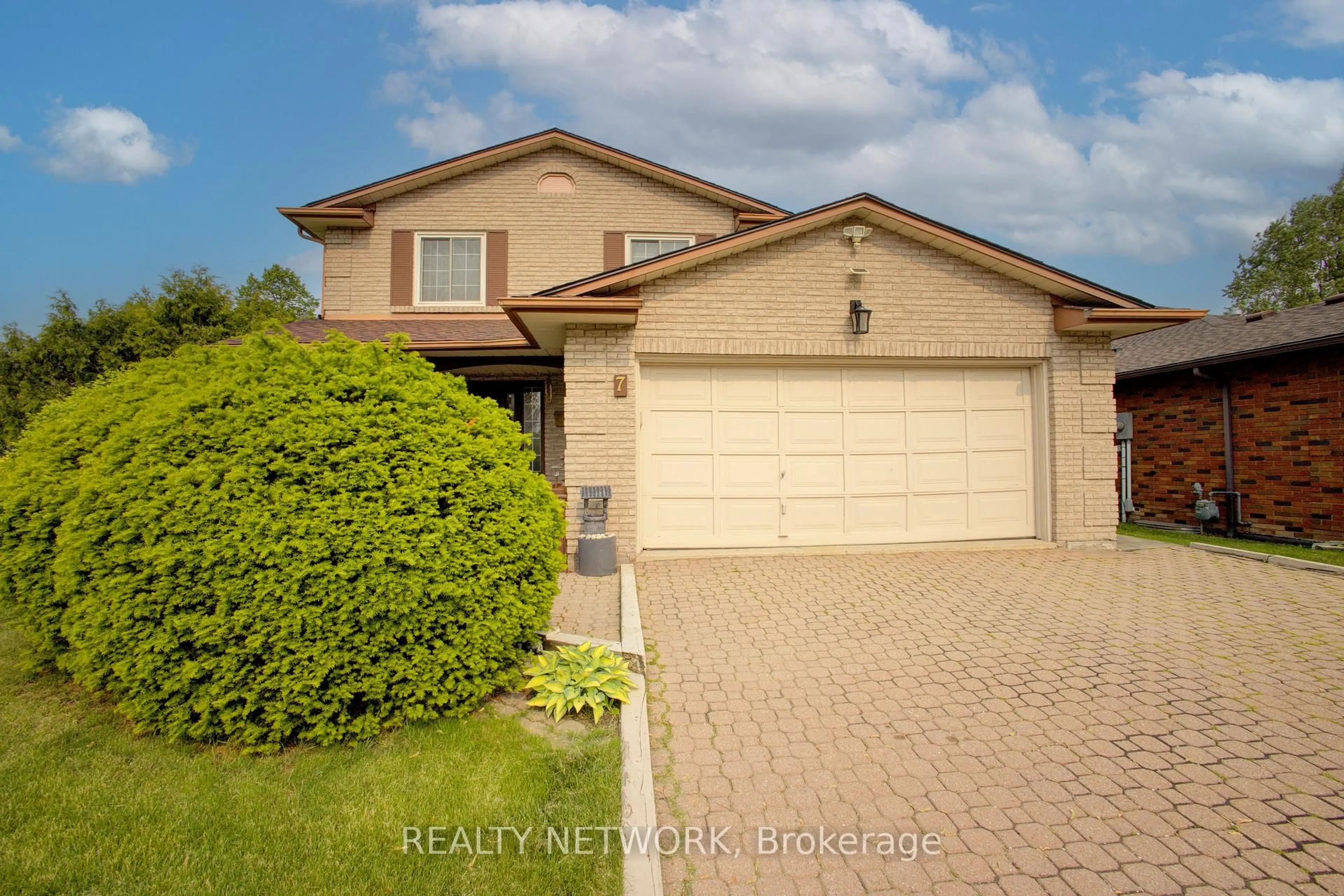 Unknown for 7 Flamingo Dr, Hamilton Ontario L9A 4X6