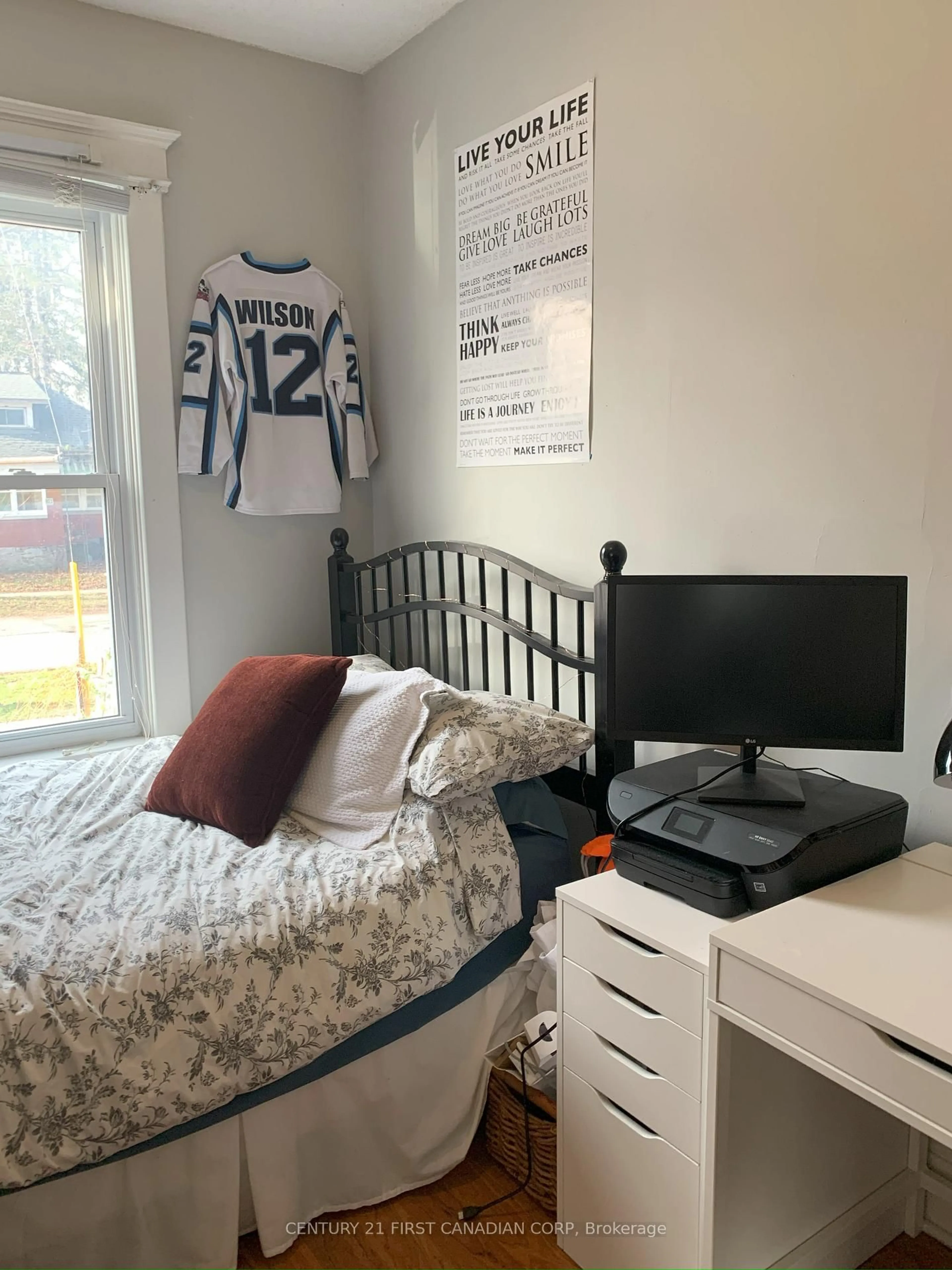 A pic of a room for 12 Audrey Ave, London East Ontario N6A 2Y9