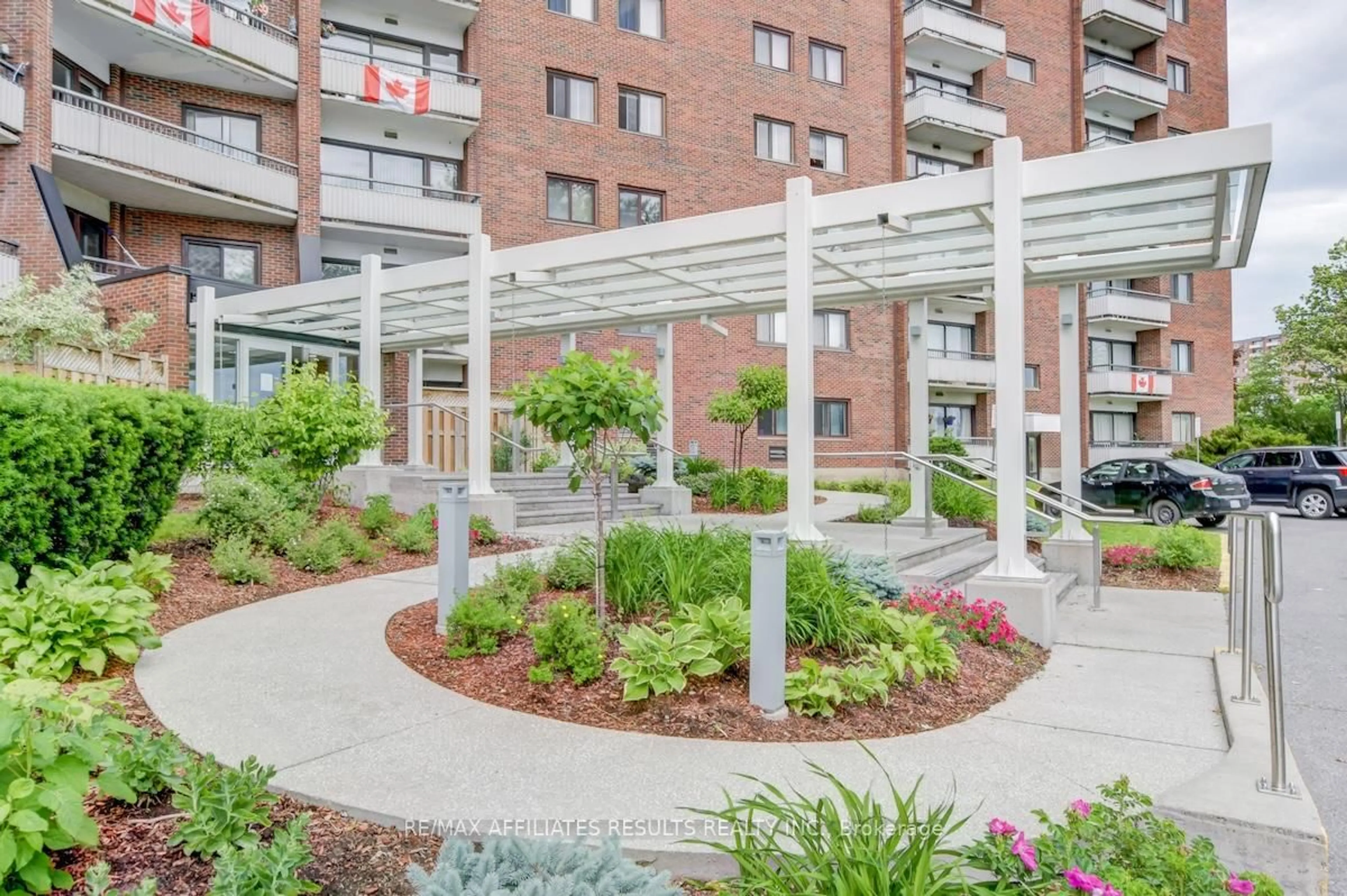 Patio, street for 20 Chesterton Dr #607, Ottawa Ontario K2E 6Z7