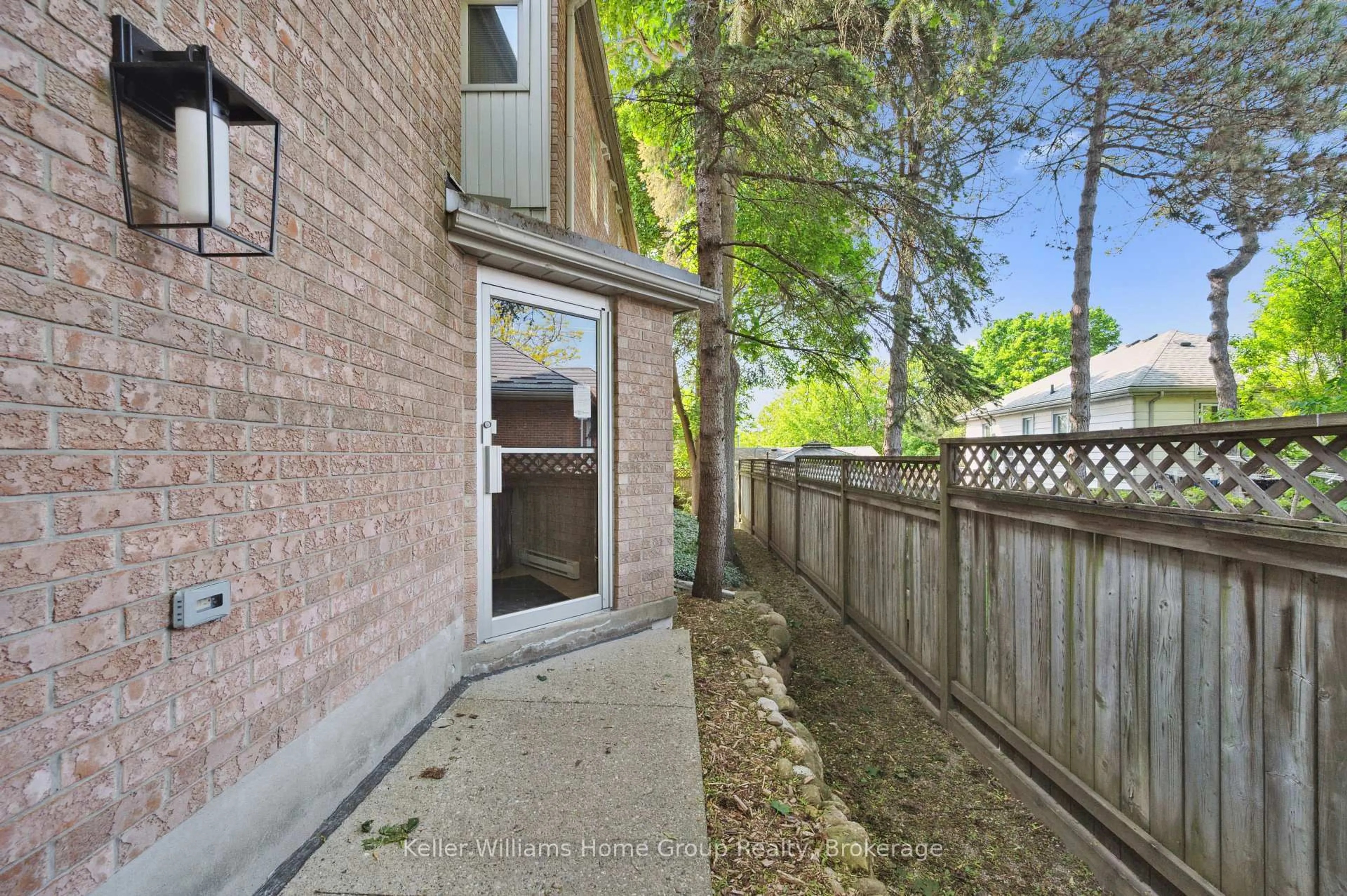 Patio, street for 119 Water St #101, Guelph Ontario N1G 1A8