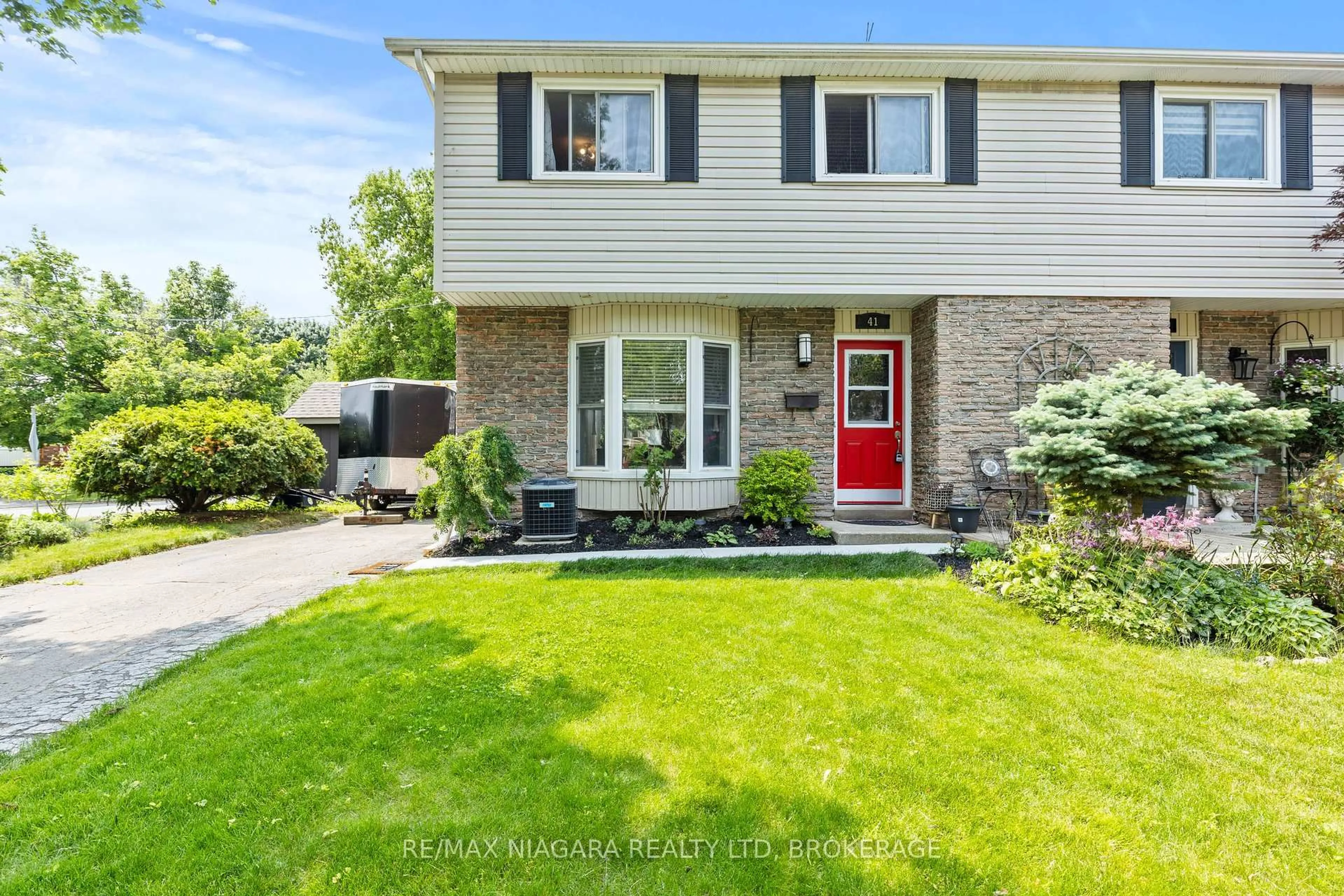 Unknown for 41 Allan Dr, St. Catharines Ontario L2N 1G1