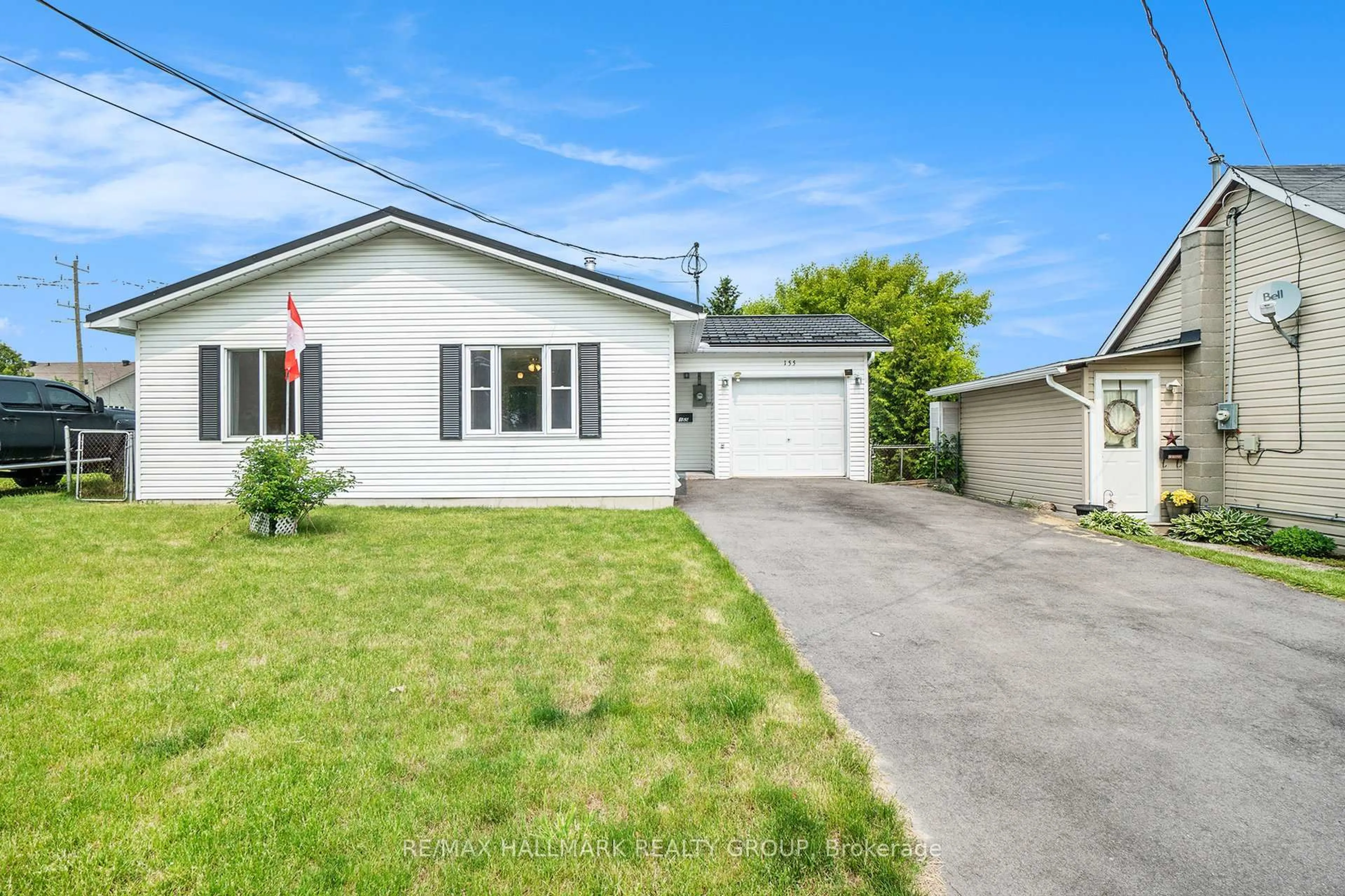 Home with vinyl exterior material, street for 155 Edward St, Arnprior Ontario K7S 2X3